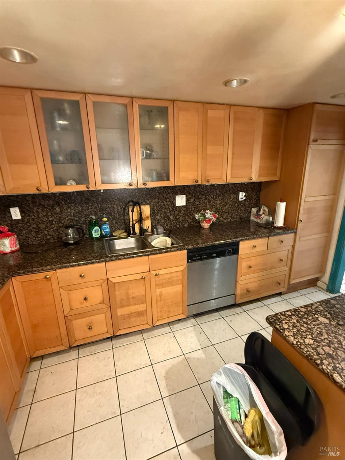 Detail Gallery Image 7 of 27 For 14 Joan Dr, American Canyon,  CA 94503 - 3 Beds | 2 Baths