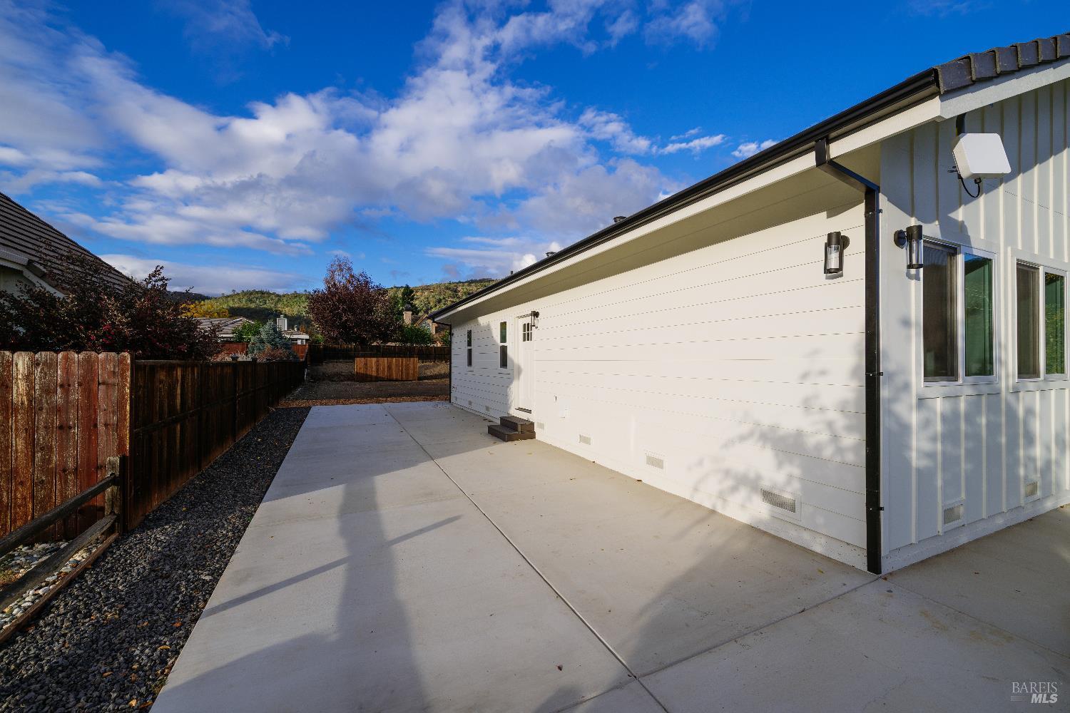 Detail Gallery Image 28 of 56 For 8388 Paradise Lagoon Dr, Lucerne,  CA 95458 - 3 Beds | 3 Baths