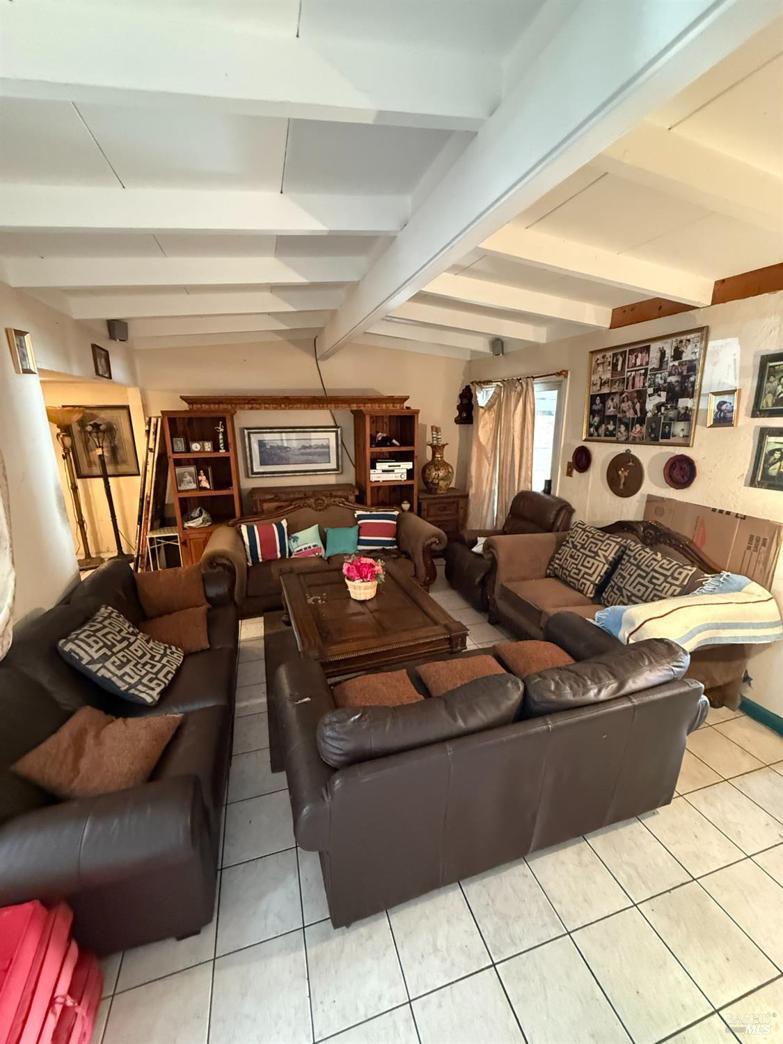 Detail Gallery Image 3 of 27 For 14 Joan Dr, American Canyon,  CA 94503 - 3 Beds | 2 Baths