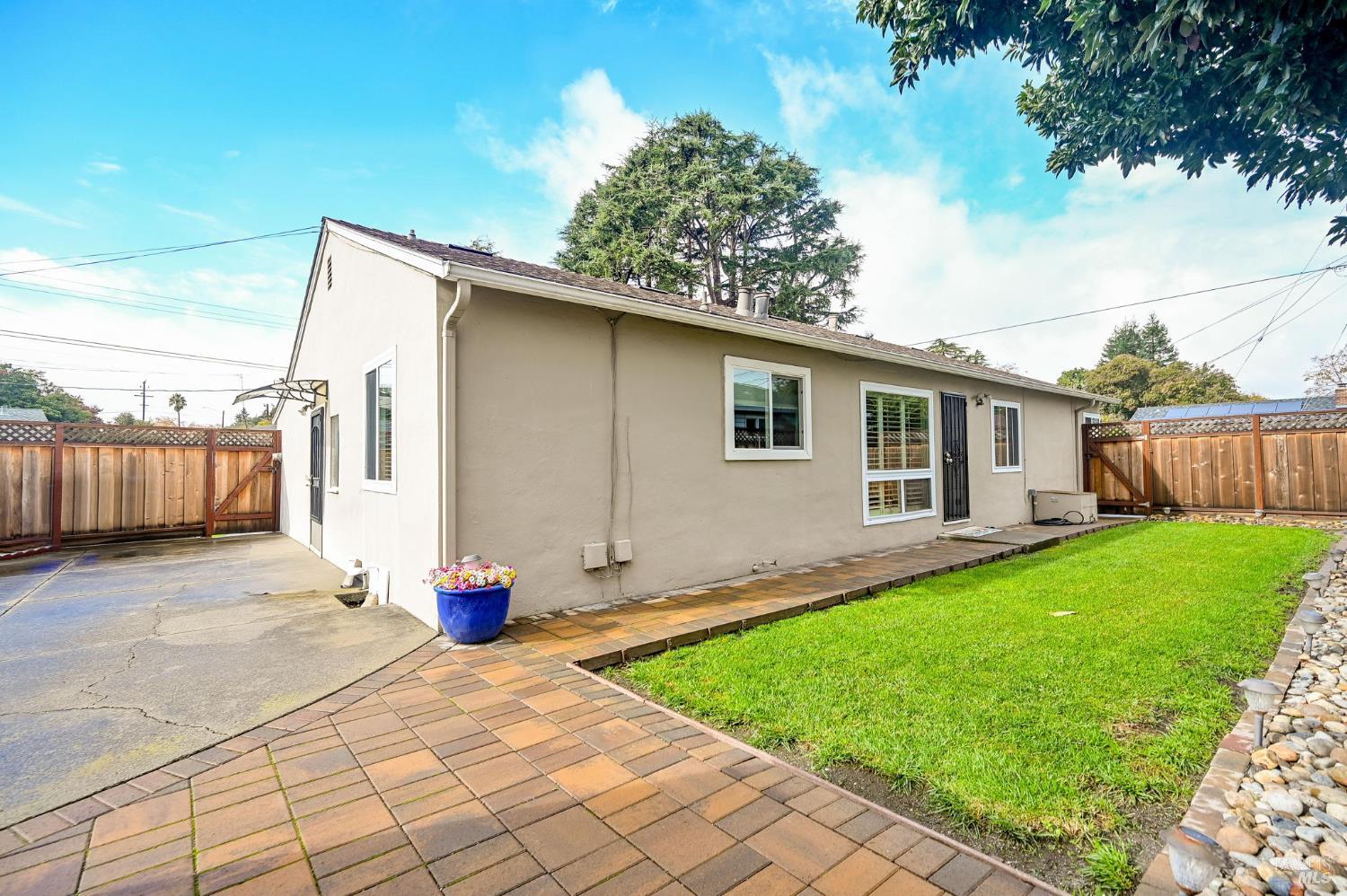 Detail Gallery Image 16 of 28 For 16004 via Granada Unkn, San Lorenzo,  CA 94580 - 3 Beds | 1 Baths