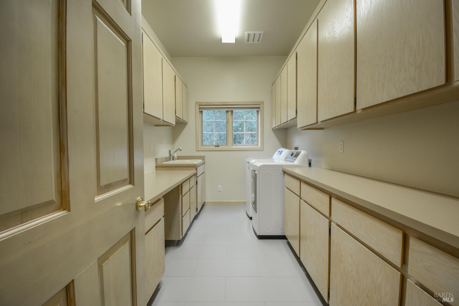 Detail Gallery Image 57 of 99 For 3368 Hidden Valley Ln, Fairfield,  CA 94534 - 4 Beds | 3/1 Baths