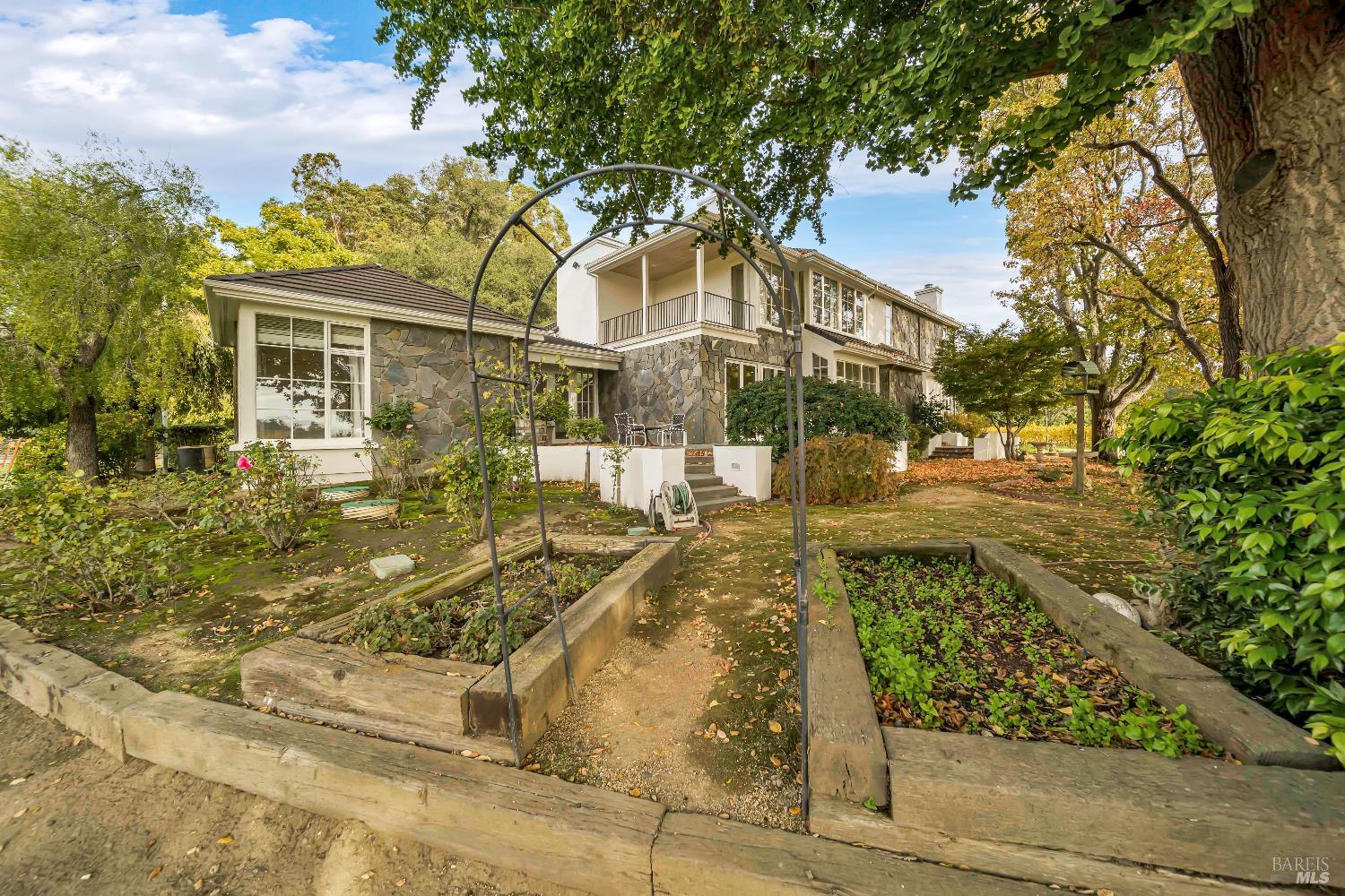 Detail Gallery Image 43 of 47 For 1041 Las Amigas Rd, Napa,  CA 94559 - 4 Beds | 3/2 Baths