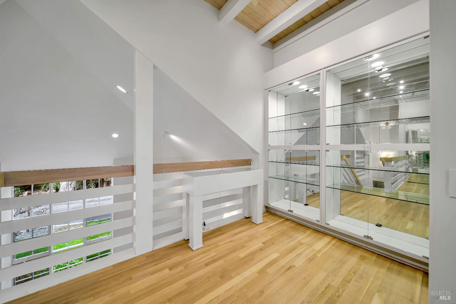 Detail Gallery Image 23 of 47 For 1041 Las Amigas Rd, Napa,  CA 94559 - 4 Beds | 3/2 Baths