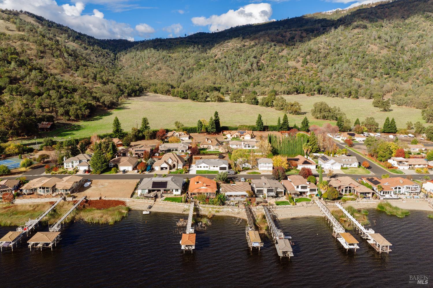 Detail Gallery Image 8 of 56 For 8388 Paradise Lagoon Dr, Lucerne,  CA 95458 - 3 Beds | 3 Baths