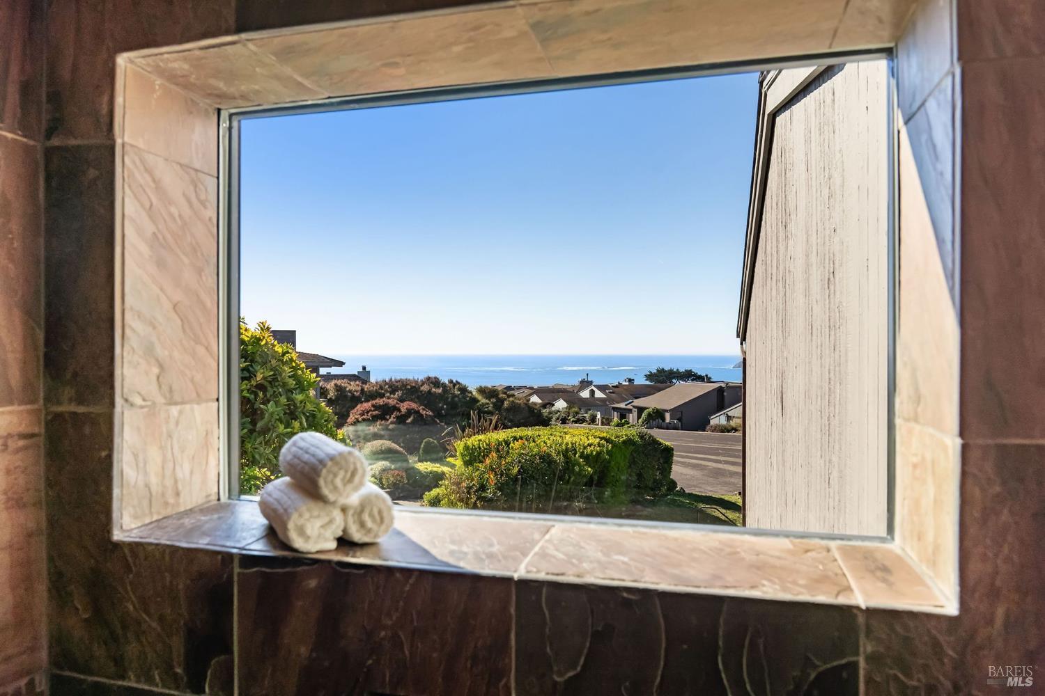 Detail Gallery Image 36 of 49 For 301 Sanderling Ct, Bodega Bay,  CA 94923 - 3 Beds | 2 Baths