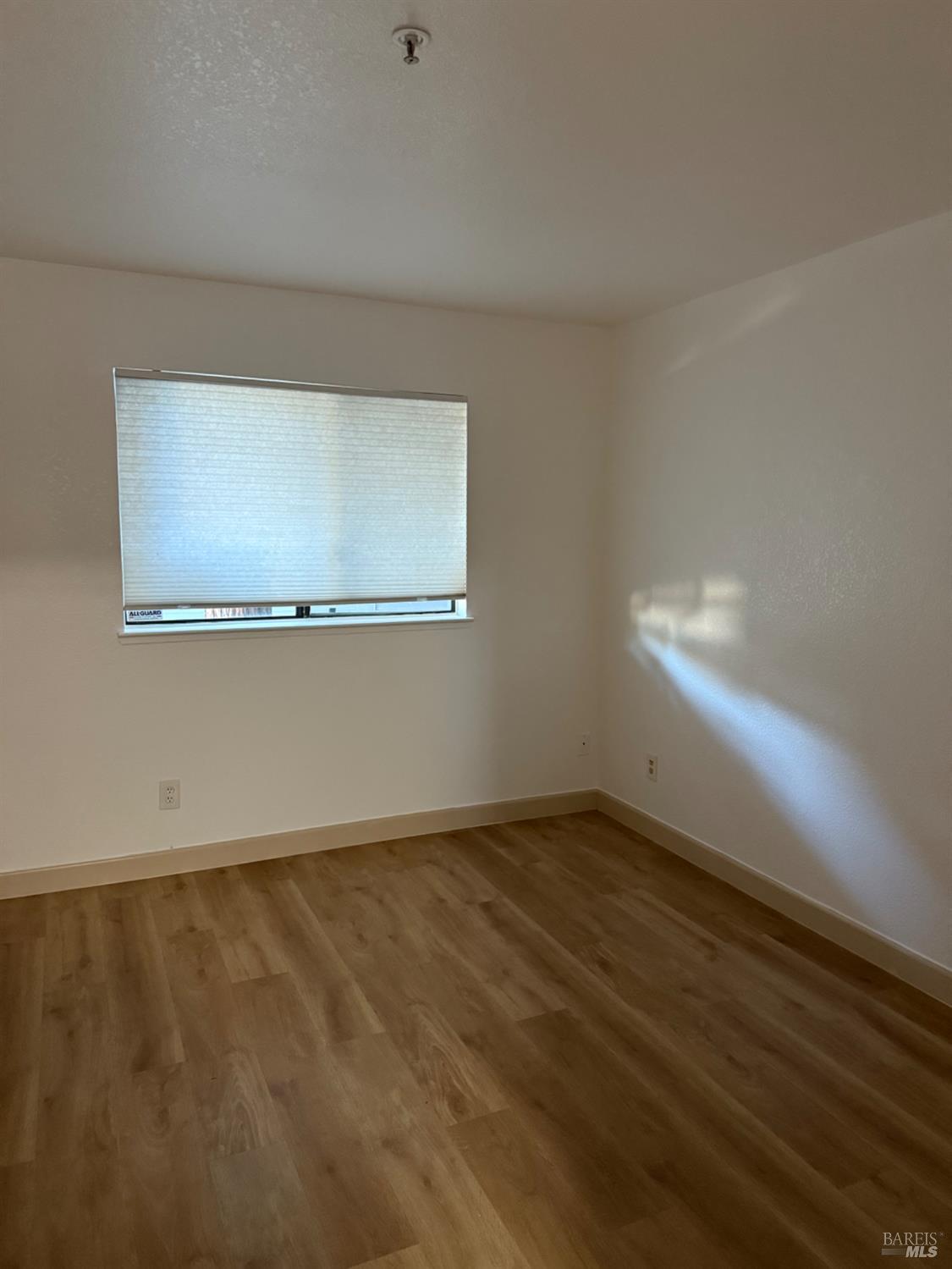 Detail Gallery Image 9 of 28 For 136 Sea Crest Cir, Vallejo,  CA 94590 - 2 Beds | 1 Baths