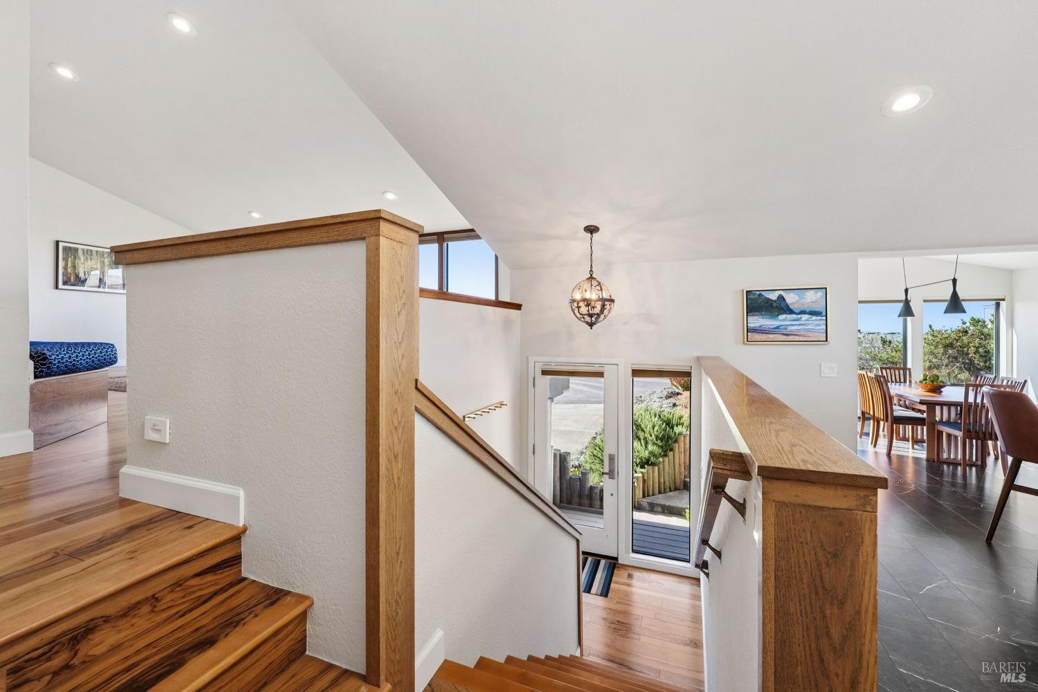 Detail Gallery Image 12 of 49 For 301 Sanderling Ct, Bodega Bay,  CA 94923 - 3 Beds | 2 Baths