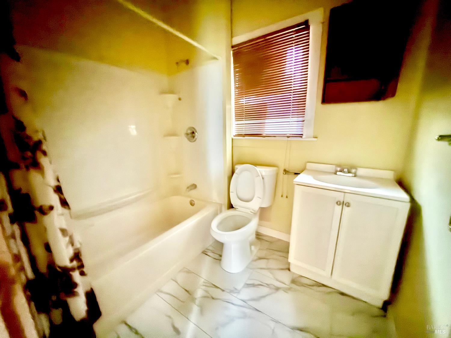 Detail Gallery Image 12 of 17 For 1209 Sacramento St, Vallejo,  CA 94590 - 3 Beds | 2 Baths