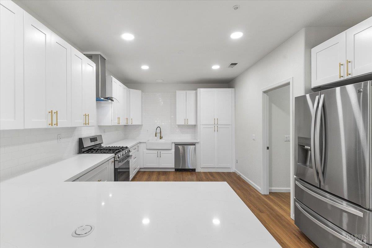 Detail Gallery Image 13 of 36 For 302 Laurel Ct, Cloverdale,  CA 95425 - 2 Beds | 2 Baths