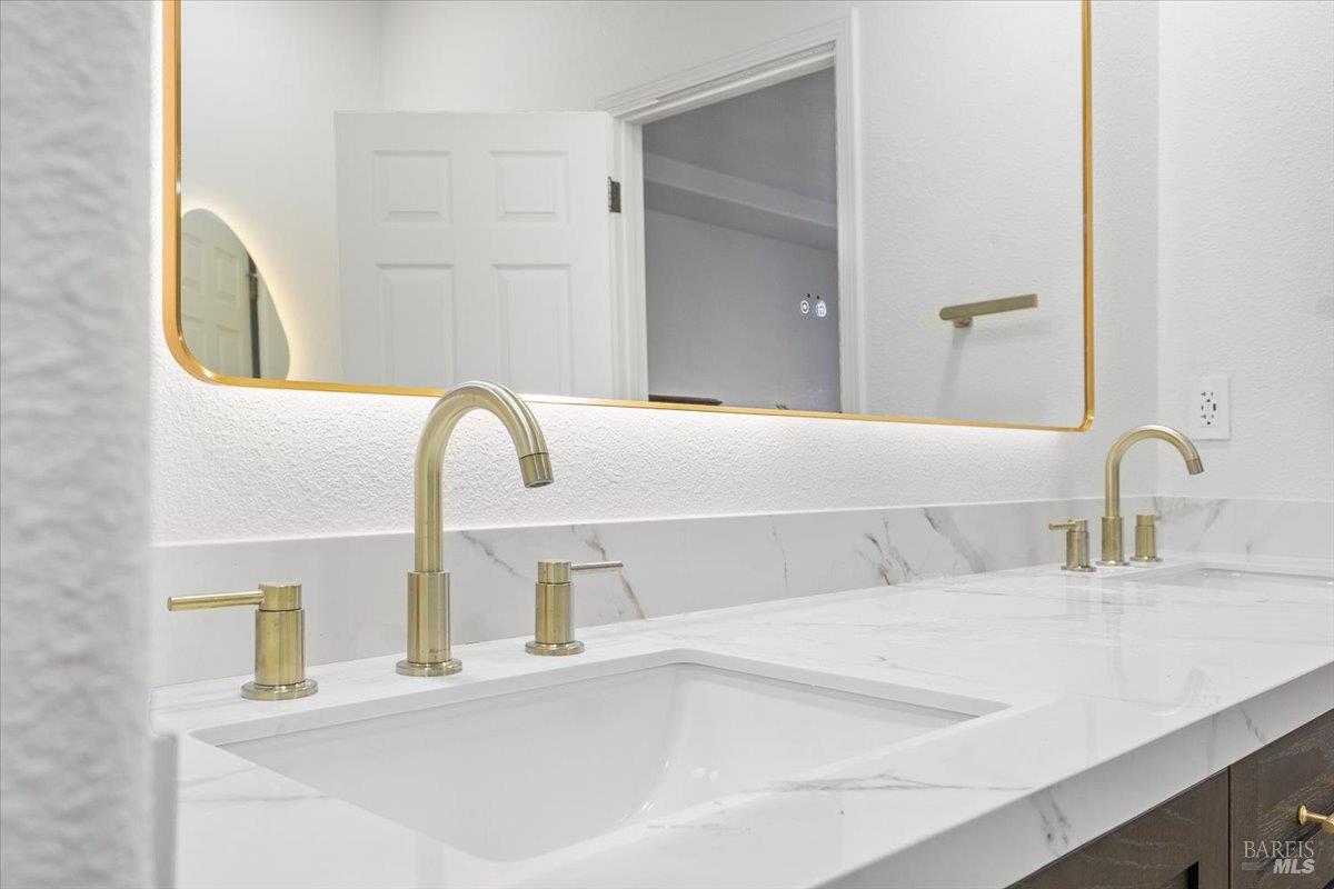 Detail Gallery Image 26 of 36 For 302 Laurel Ct, Cloverdale,  CA 95425 - 2 Beds | 2 Baths