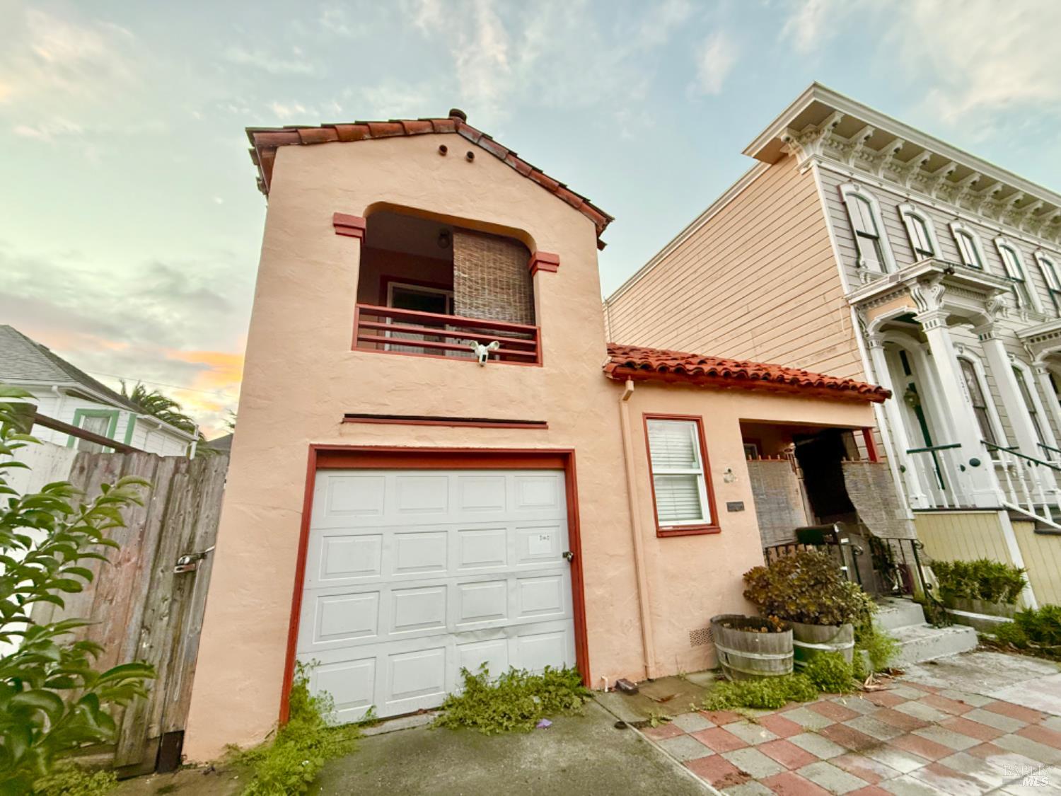 Detail Gallery Image 3 of 17 For 1209 Sacramento St, Vallejo,  CA 94590 - 3 Beds | 2 Baths