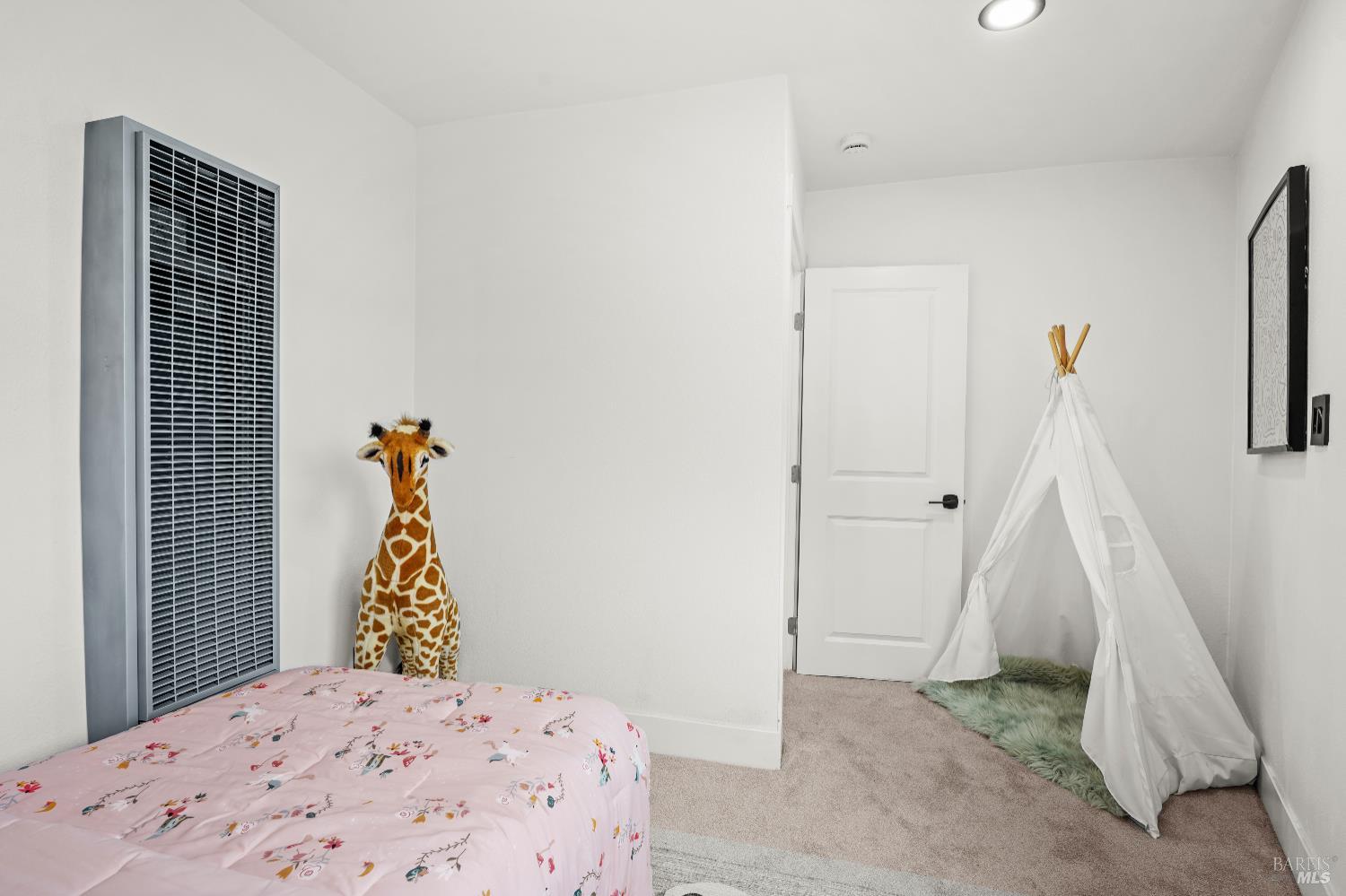 Detail Gallery Image 24 of 54 For 370 Clara St, Oakland,  CA 94603 - 5 Beds | 3 Baths