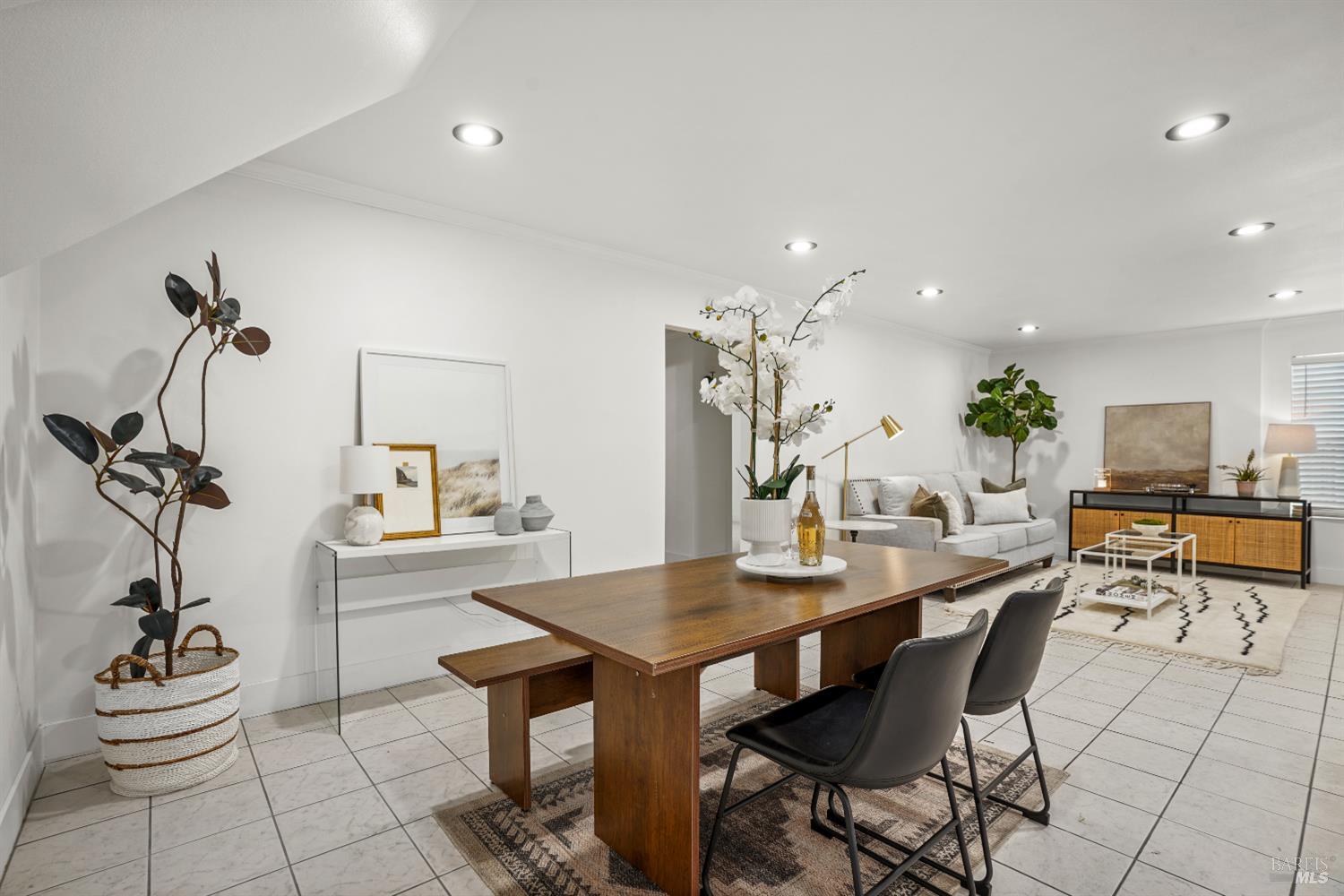 Front Image Thumbnail for BA325097572