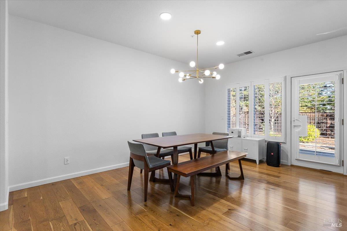 Detail Gallery Image 6 of 36 For 302 Laurel Ct, Cloverdale,  CA 95425 - 2 Beds | 2 Baths