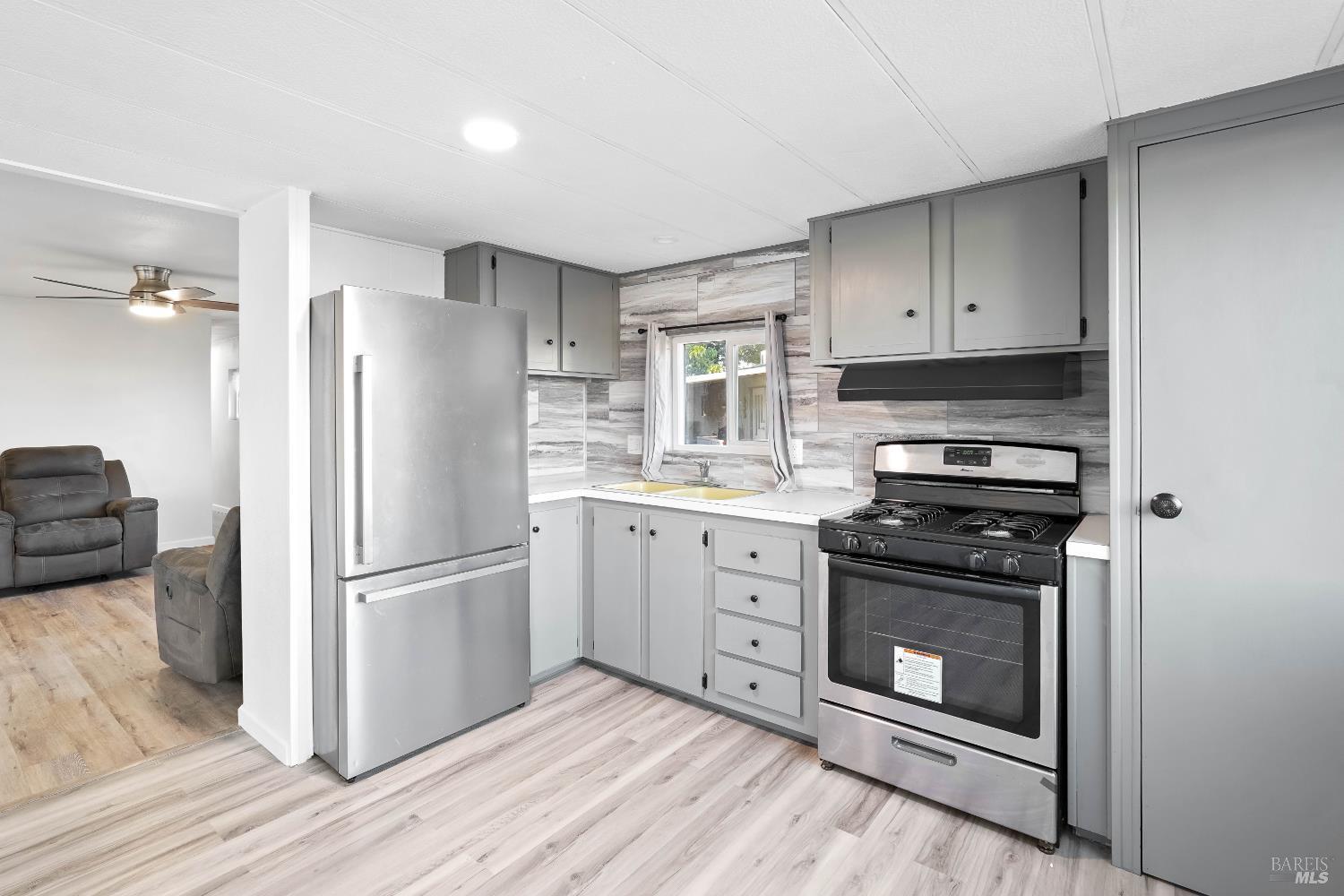 Detail Gallery Image 2 of 27 For 46 Anza Ct, Fairfield,  CA 94533 - 2 Beds | 1 Baths