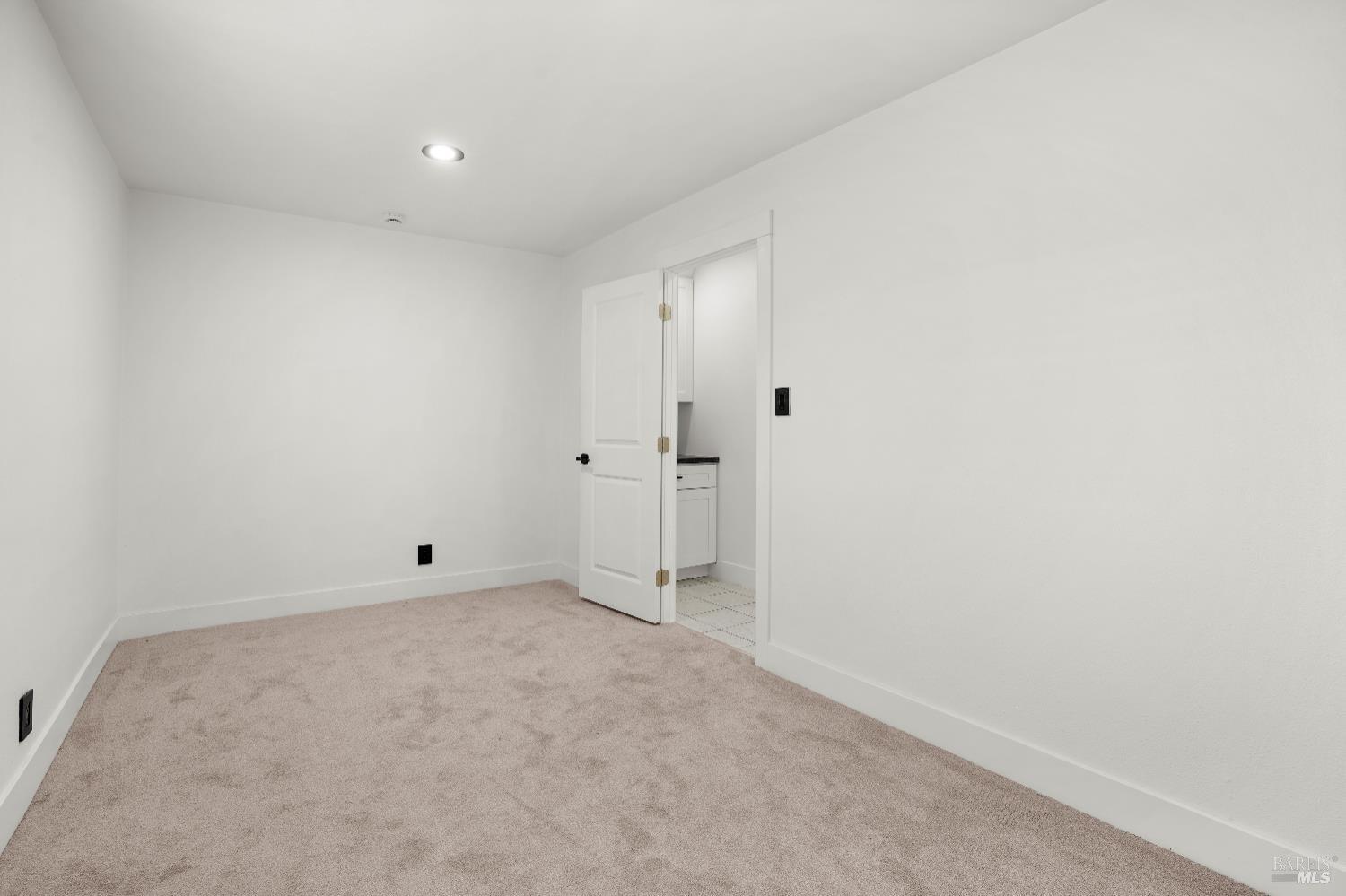 Detail Gallery Image 29 of 54 For 370 Clara St, Oakland,  CA 94603 - 5 Beds | 3 Baths