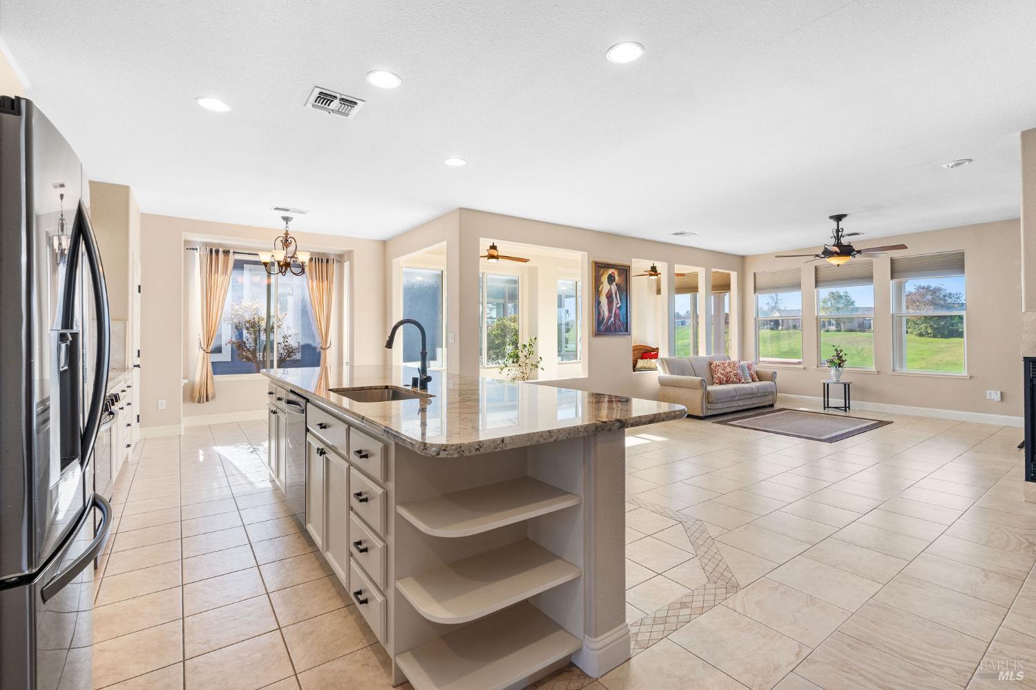 Detail Gallery Image 9 of 63 For 351 Spyglass Dr, Rio Vista,  CA 94571 - 2 Beds | 2 Baths