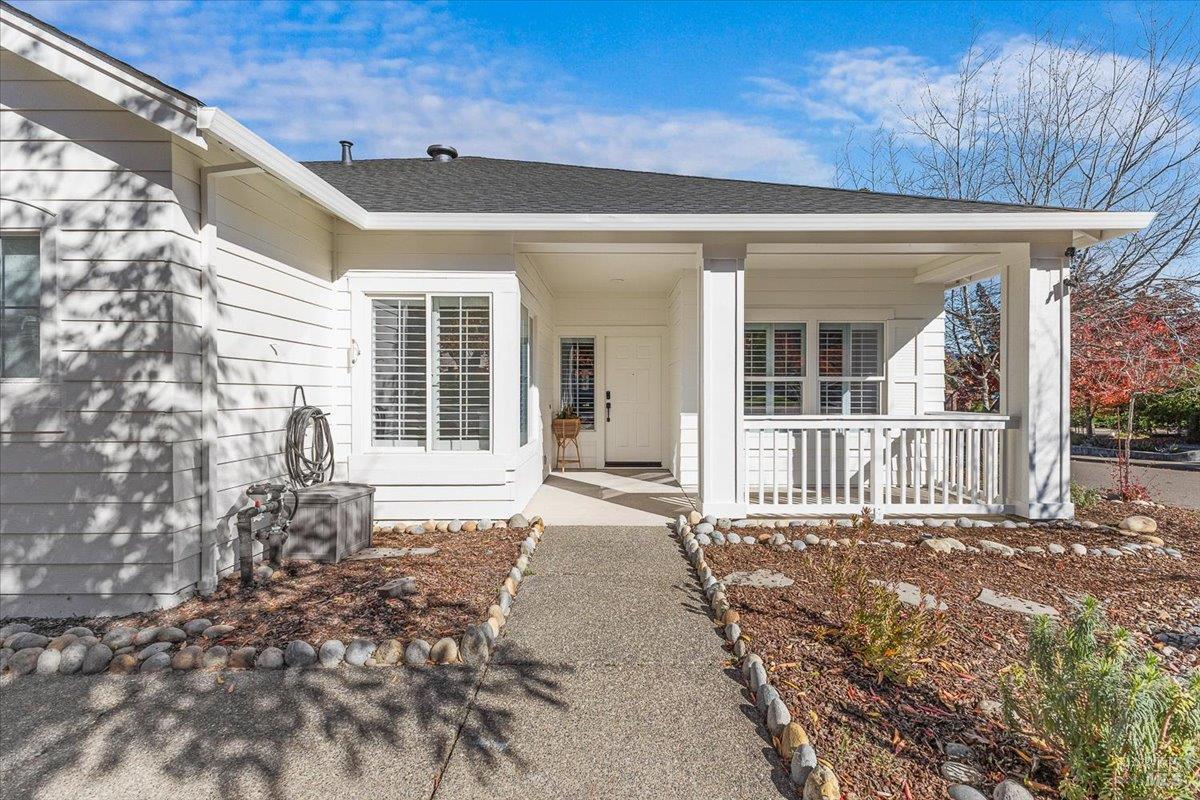 Detail Gallery Image 4 of 36 For 302 Laurel Ct, Cloverdale,  CA 95425 - 2 Beds | 2 Baths