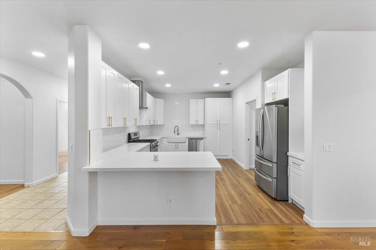 Detail Gallery Image 12 of 36 For 302 Laurel Ct, Cloverdale,  CA 95425 - 2 Beds | 2 Baths