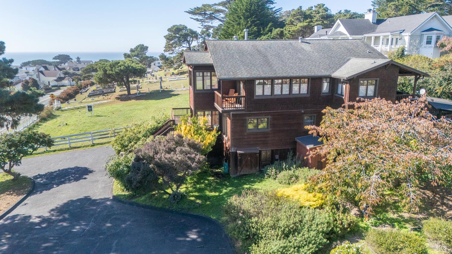 Detail Gallery Image 61 of 68 For 44920 Little Lake Rd, Mendocino,  CA 95460 - 4 Beds | 3 Baths