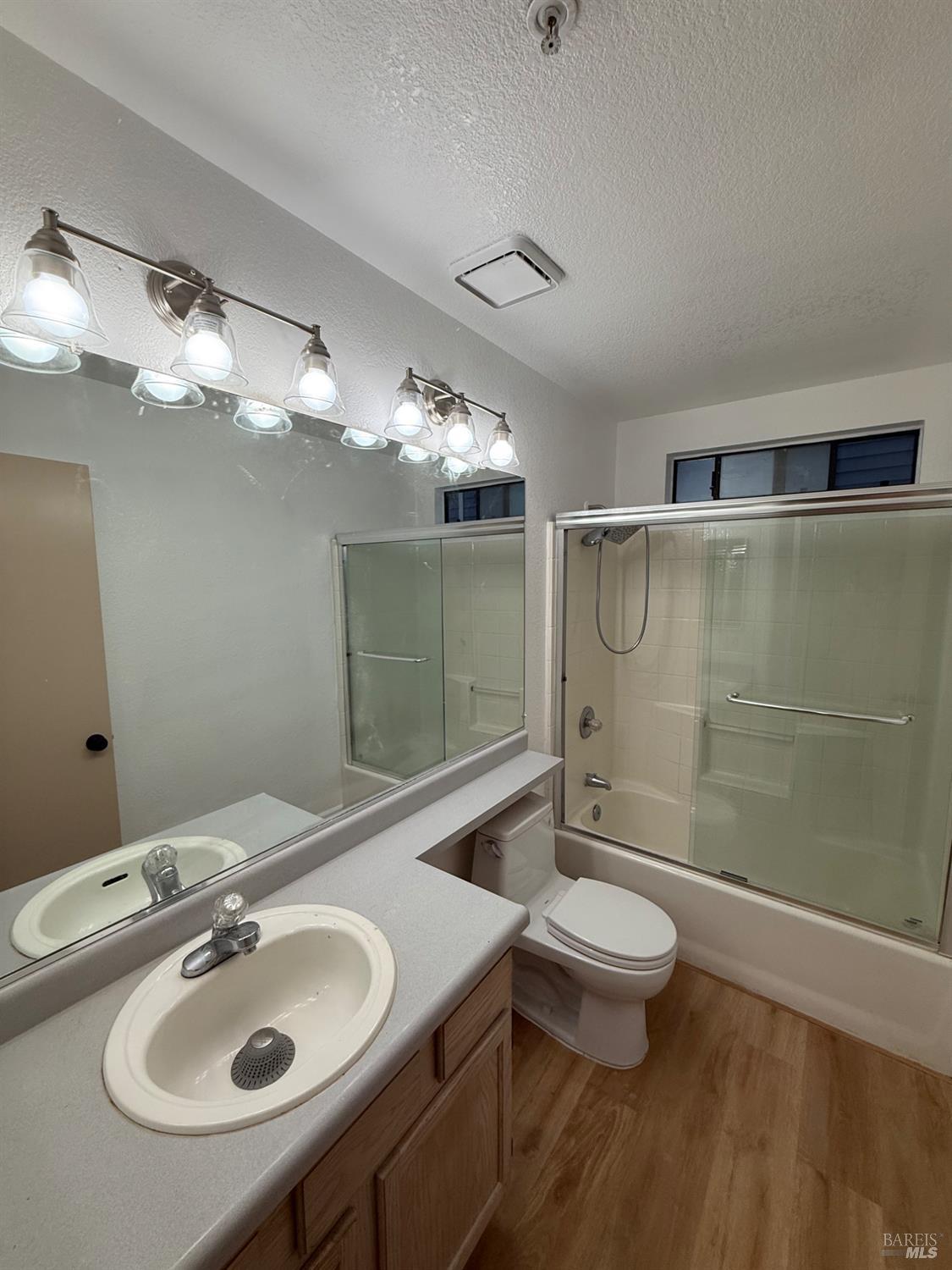 Detail Gallery Image 22 of 28 For 136 Sea Crest Cir, Vallejo,  CA 94590 - 2 Beds | 1 Baths