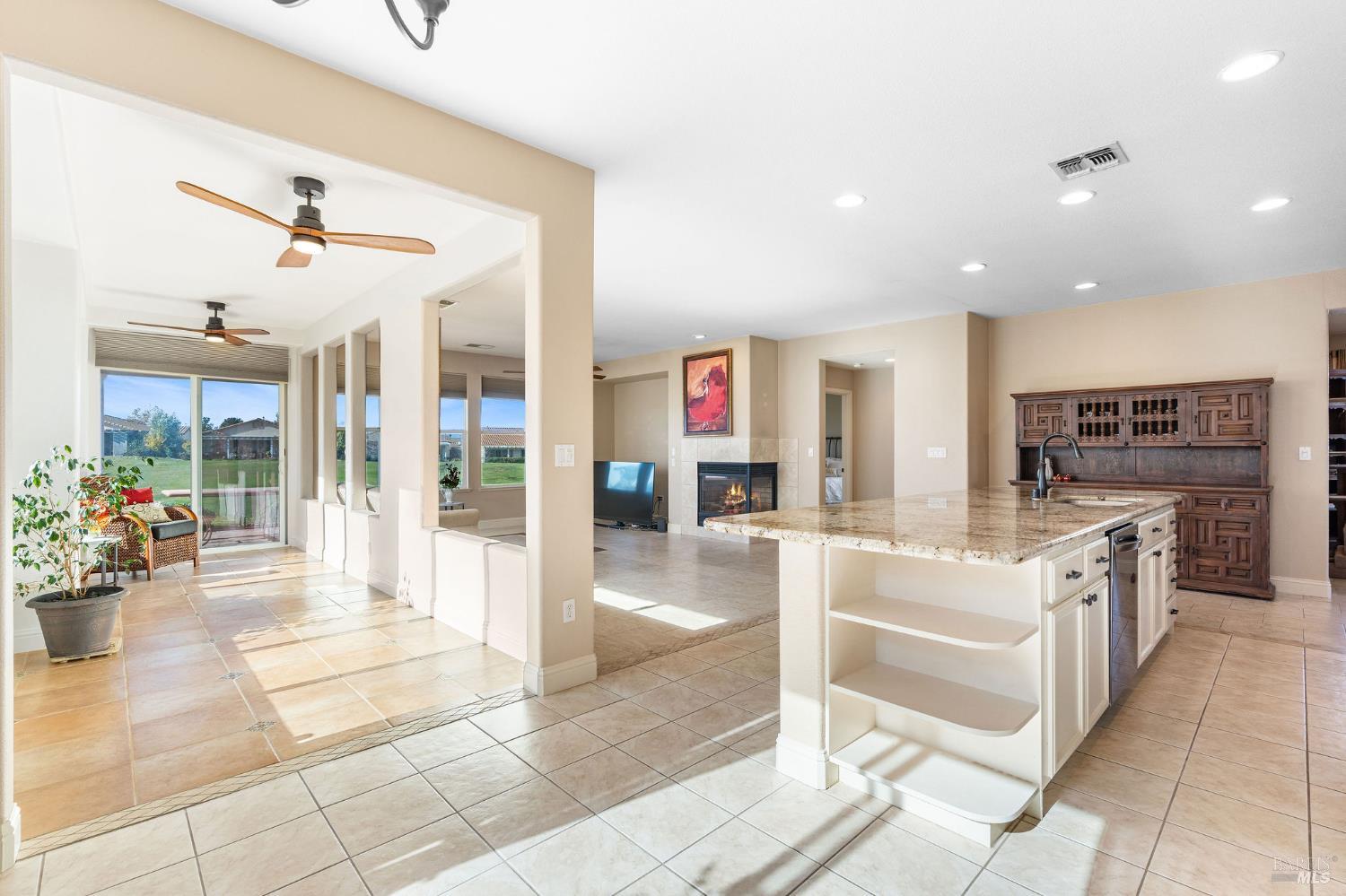 Detail Gallery Image 14 of 63 For 351 Spyglass Dr, Rio Vista,  CA 94571 - 2 Beds | 2 Baths