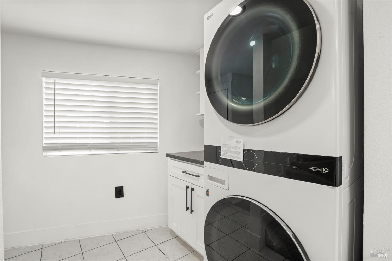 Detail Gallery Image 13 of 54 For 370 Clara St, Oakland,  CA 94603 - 5 Beds | 3 Baths