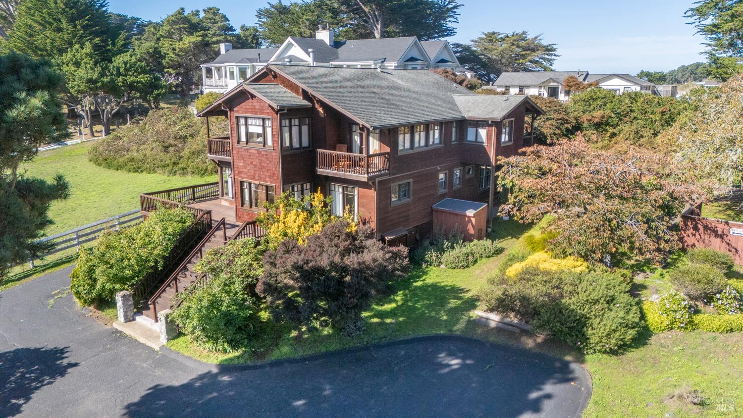 Detail Gallery Image 2 of 68 For 44920 Little Lake Rd, Mendocino,  CA 95460 - 4 Beds | 3 Baths