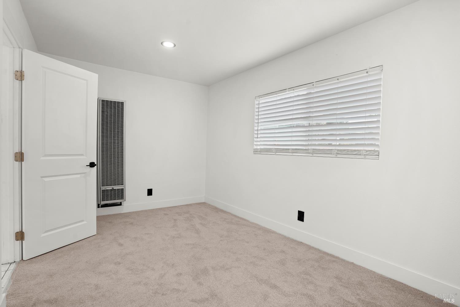 Detail Gallery Image 26 of 54 For 370 Clara St, Oakland,  CA 94603 - 5 Beds | 3 Baths