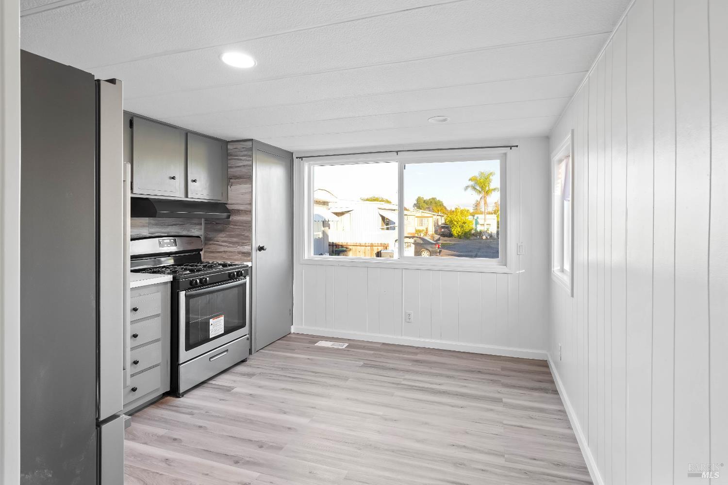 Detail Gallery Image 4 of 27 For 46 Anza Ct, Fairfield,  CA 94533 - 2 Beds | 1 Baths