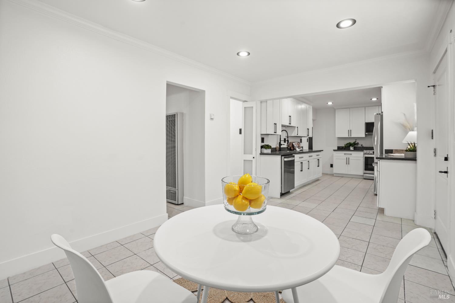 Detail Gallery Image 22 of 54 For 370 Clara St, Oakland,  CA 94603 - 5 Beds | 3 Baths