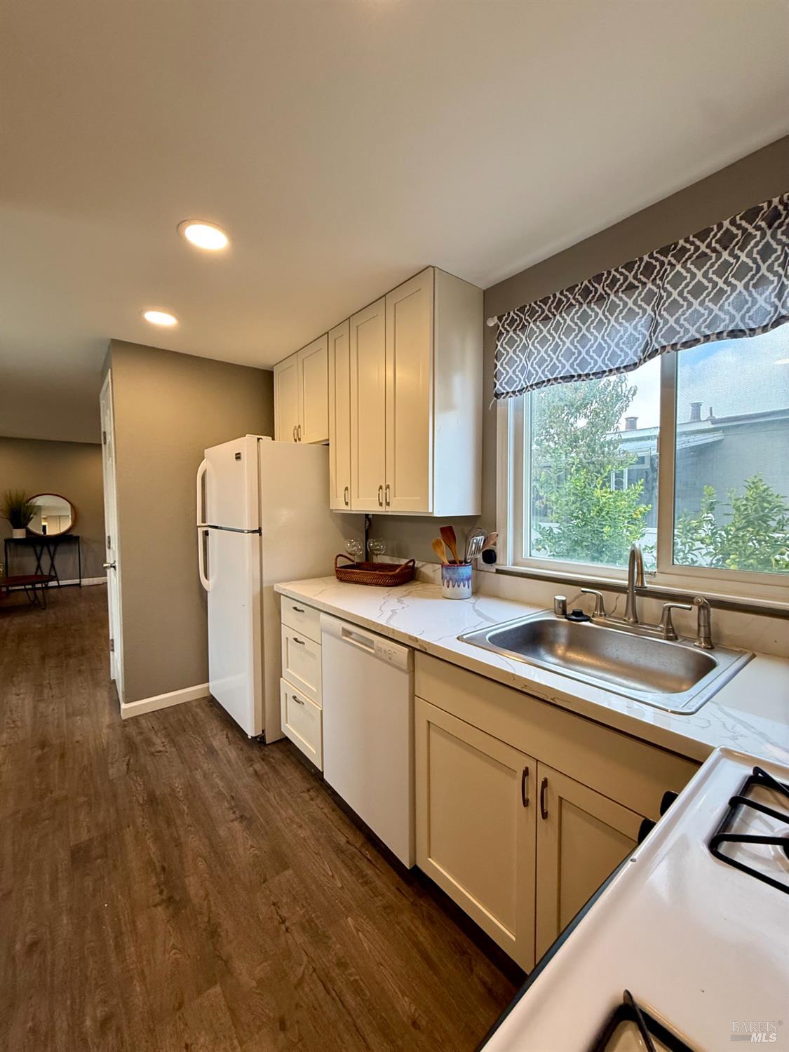 Detail Gallery Image 10 of 38 For 133 Calle Chapultepec Unkn, Vacaville,  CA 95687 - 2 Beds | 2 Baths