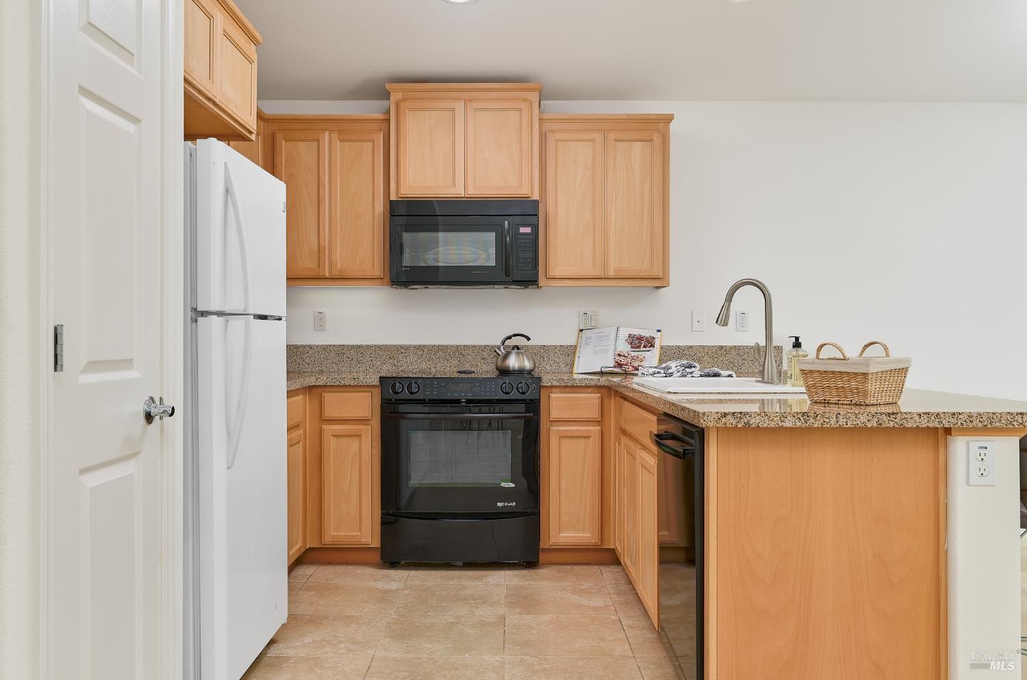 Detail Gallery Image 8 of 21 For 504 Silver Ridge Dr, Rio Vista,  CA 94571 - 2 Beds | 2 Baths