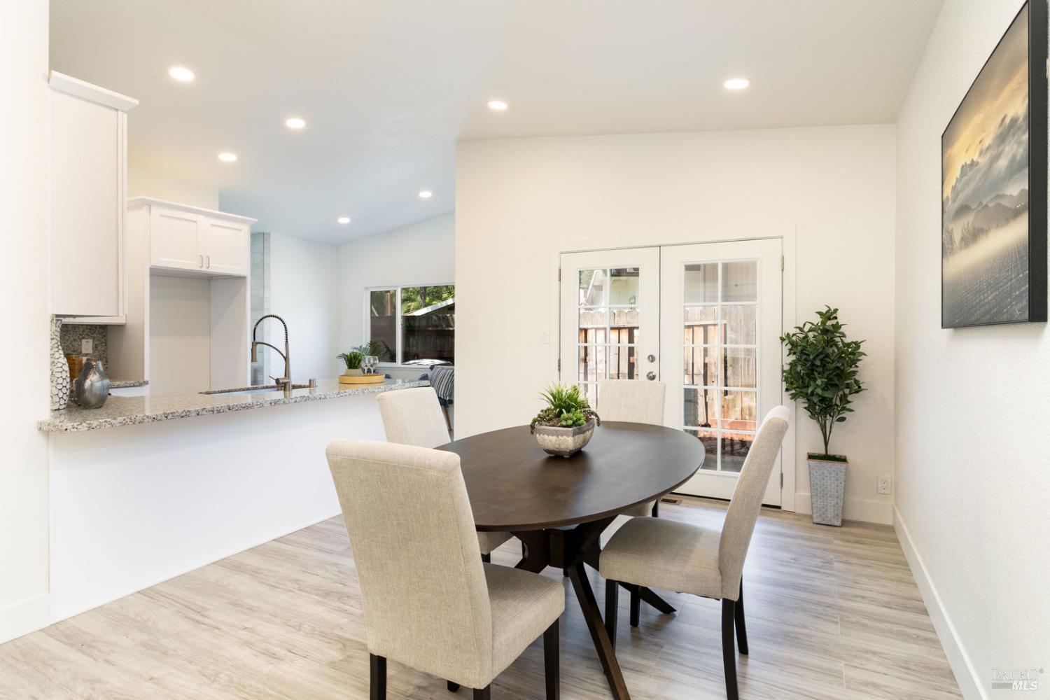 Detail Gallery Image 13 of 29 For 142 Anita Ct, Vacaville,  CA 95688 - 3 Beds | 2 Baths