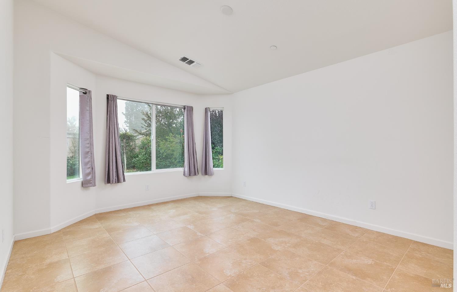 Detail Gallery Image 10 of 21 For 504 Silver Ridge Dr, Rio Vista,  CA 94571 - 2 Beds | 2 Baths