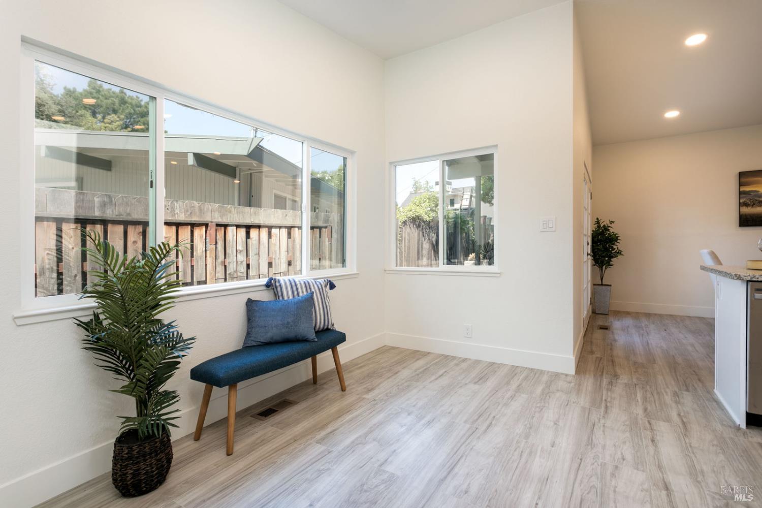 Detail Gallery Image 8 of 29 For 142 Anita Ct, Vacaville,  CA 95688 - 3 Beds | 2 Baths