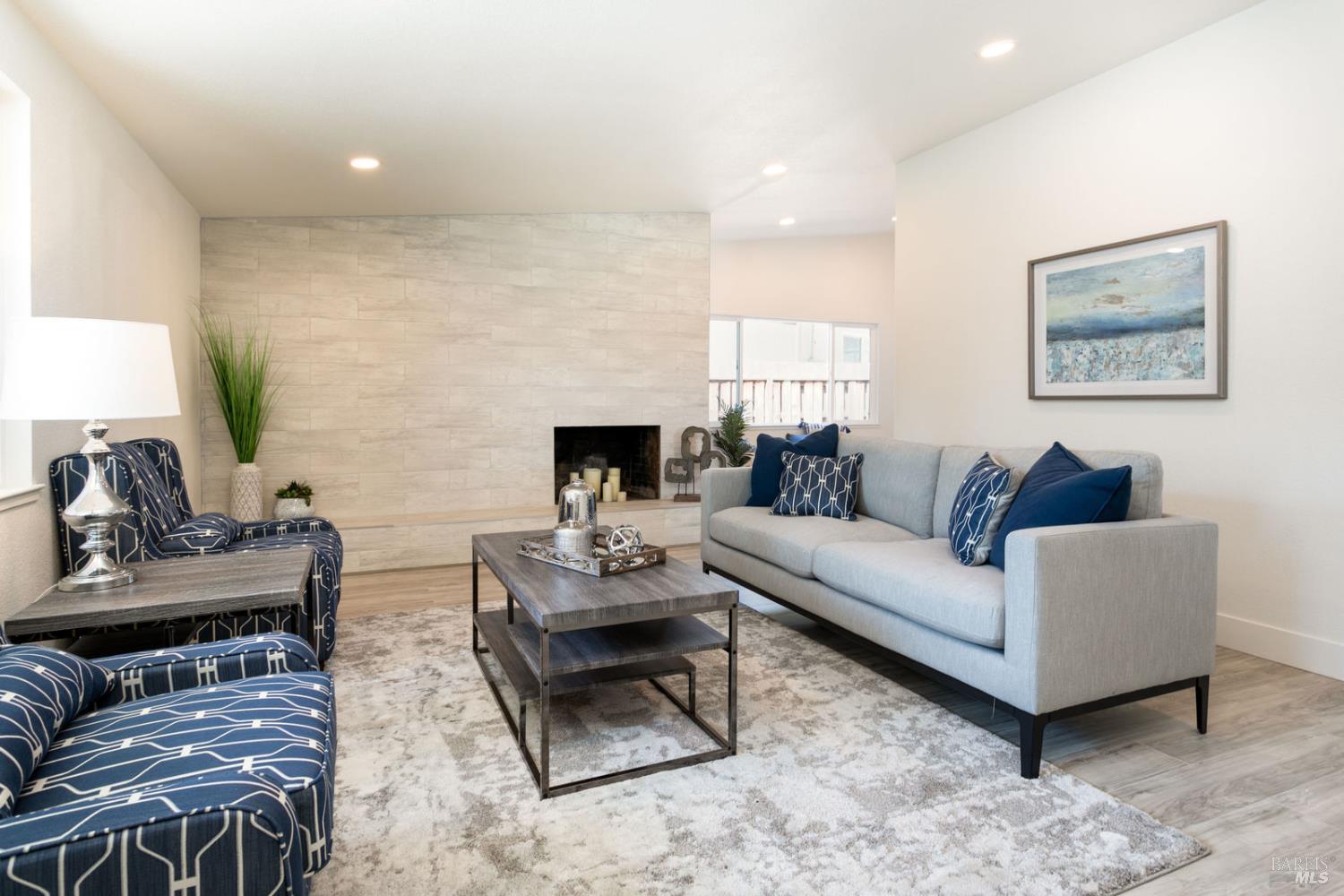 Detail Gallery Image 6 of 29 For 142 Anita Ct, Vacaville,  CA 95688 - 3 Beds | 2 Baths