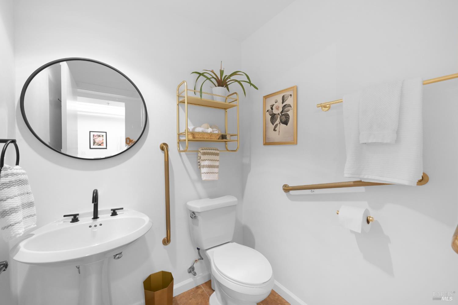 Detail Gallery Image 15 of 28 For 200 Deer Valley Rd 1c,  San Rafael,  CA 94903 - 1 Beds | 1/1 Baths