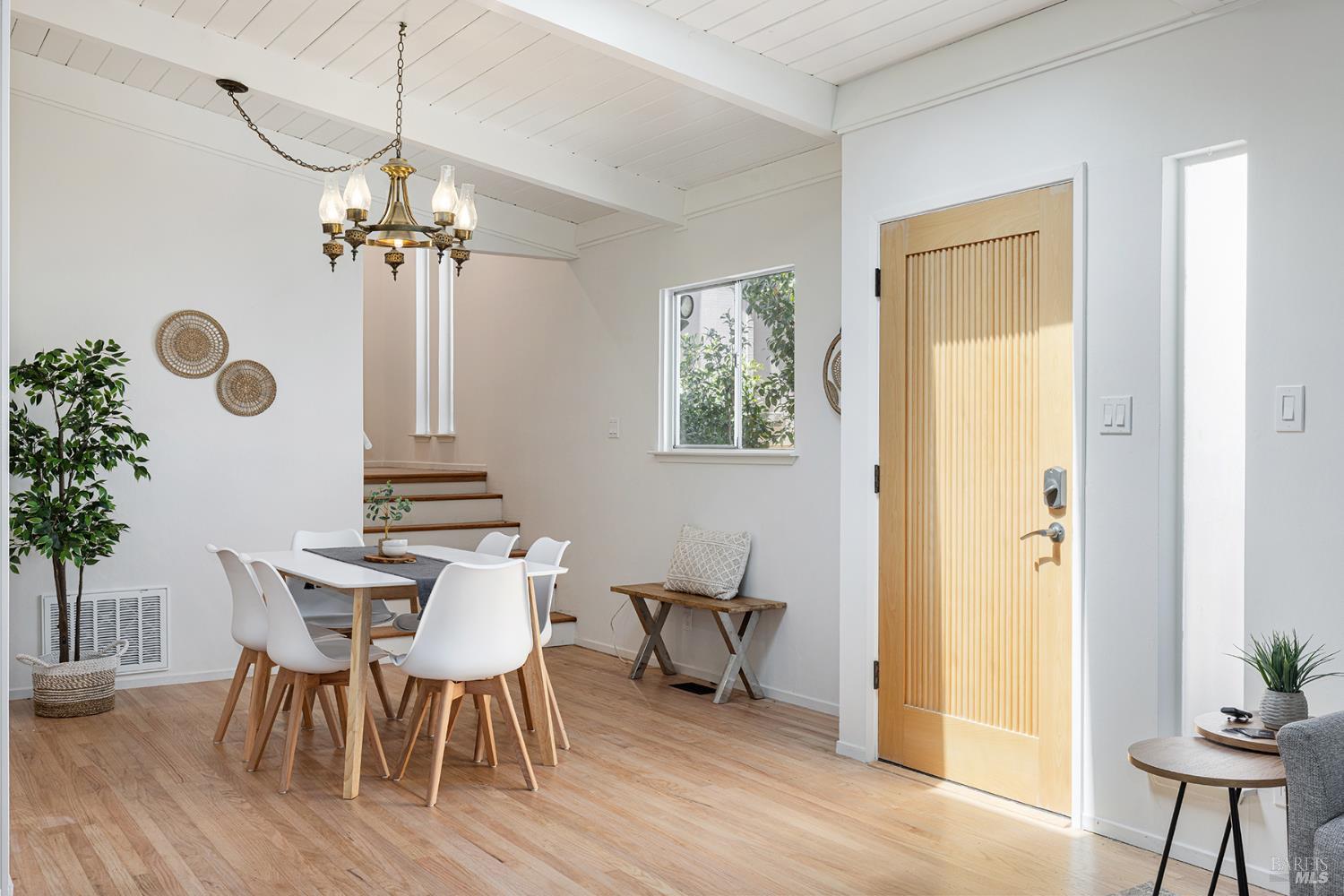 Detail Gallery Image 2 of 19 For 157 Homestead Blvd, Mill Valley,  CA 94941 - 2 Beds | 1 Baths