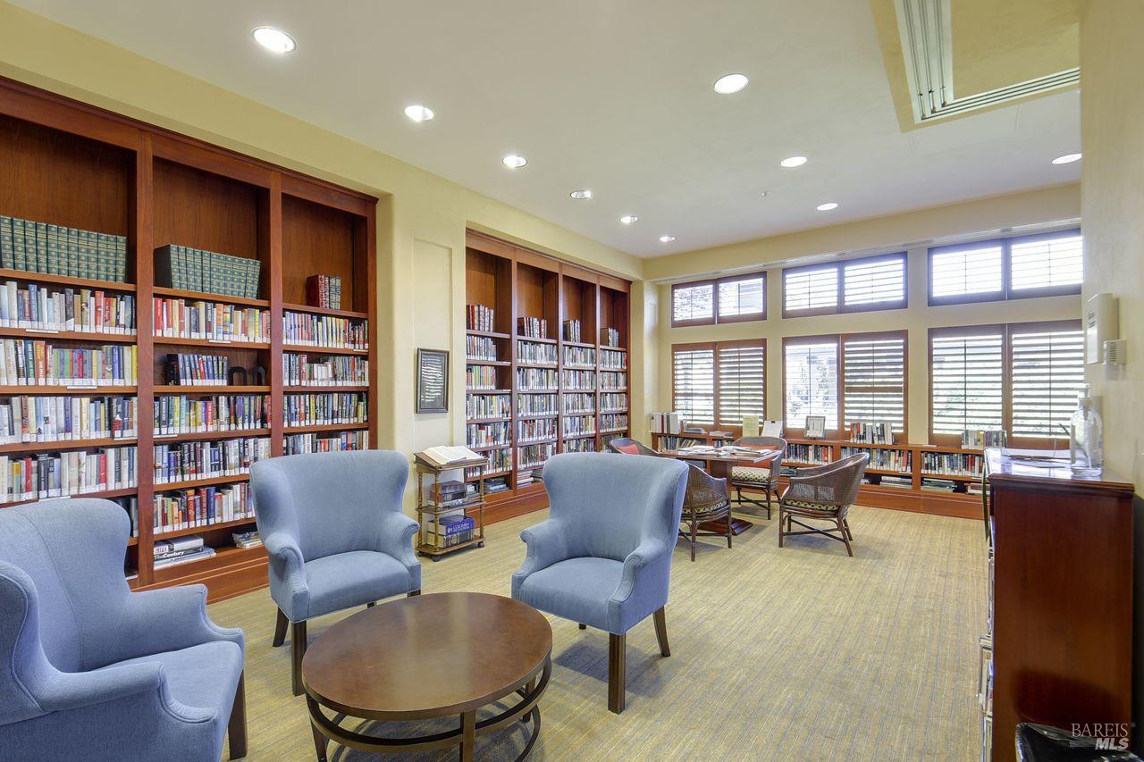 Detail Gallery Image 21 of 28 For 200 Deer Valley Rd 1c,  San Rafael,  CA 94903 - 1 Beds | 1/1 Baths