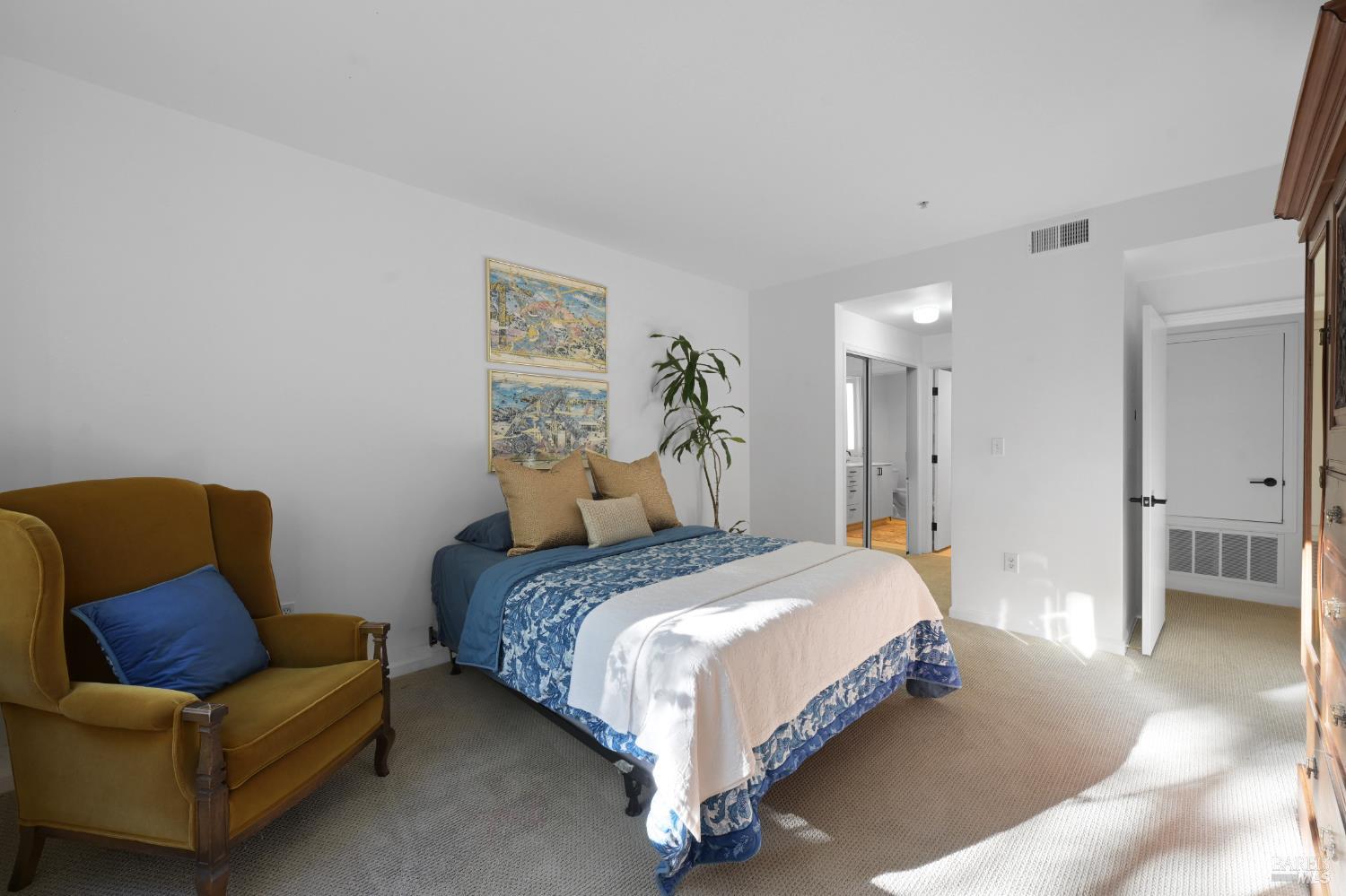 Detail Gallery Image 12 of 28 For 200 Deer Valley Rd 1c,  San Rafael,  CA 94903 - 1 Beds | 1/1 Baths