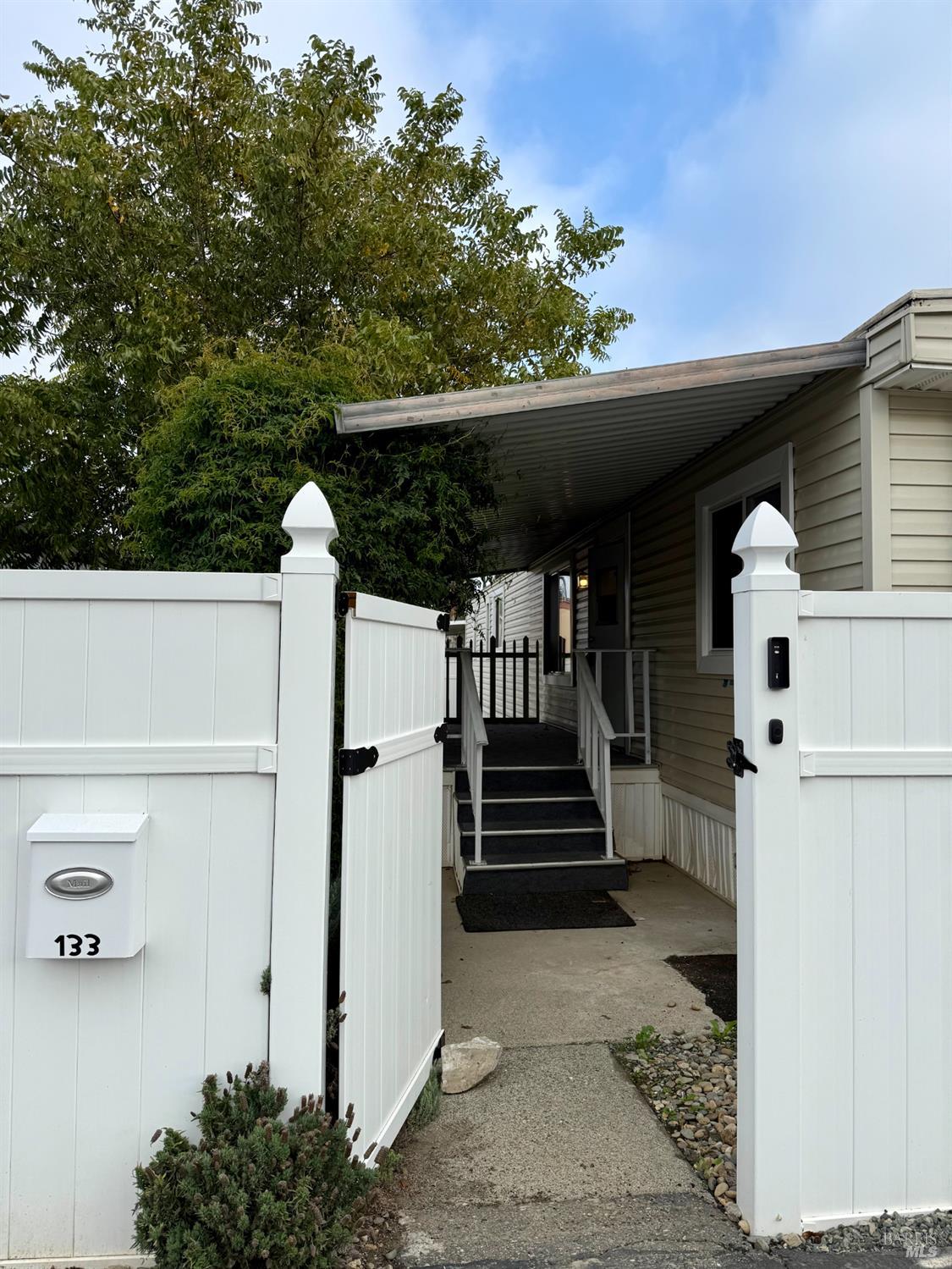 Front Image Thumbnail for BA325100054