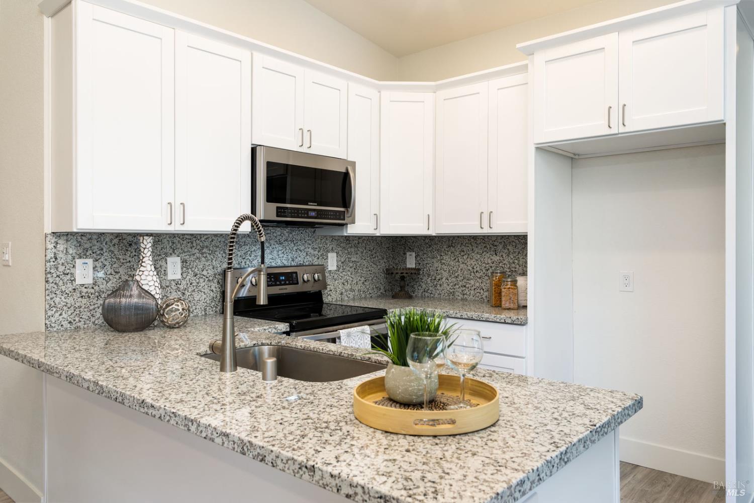 Detail Gallery Image 10 of 29 For 142 Anita Ct, Vacaville,  CA 95688 - 3 Beds | 2 Baths