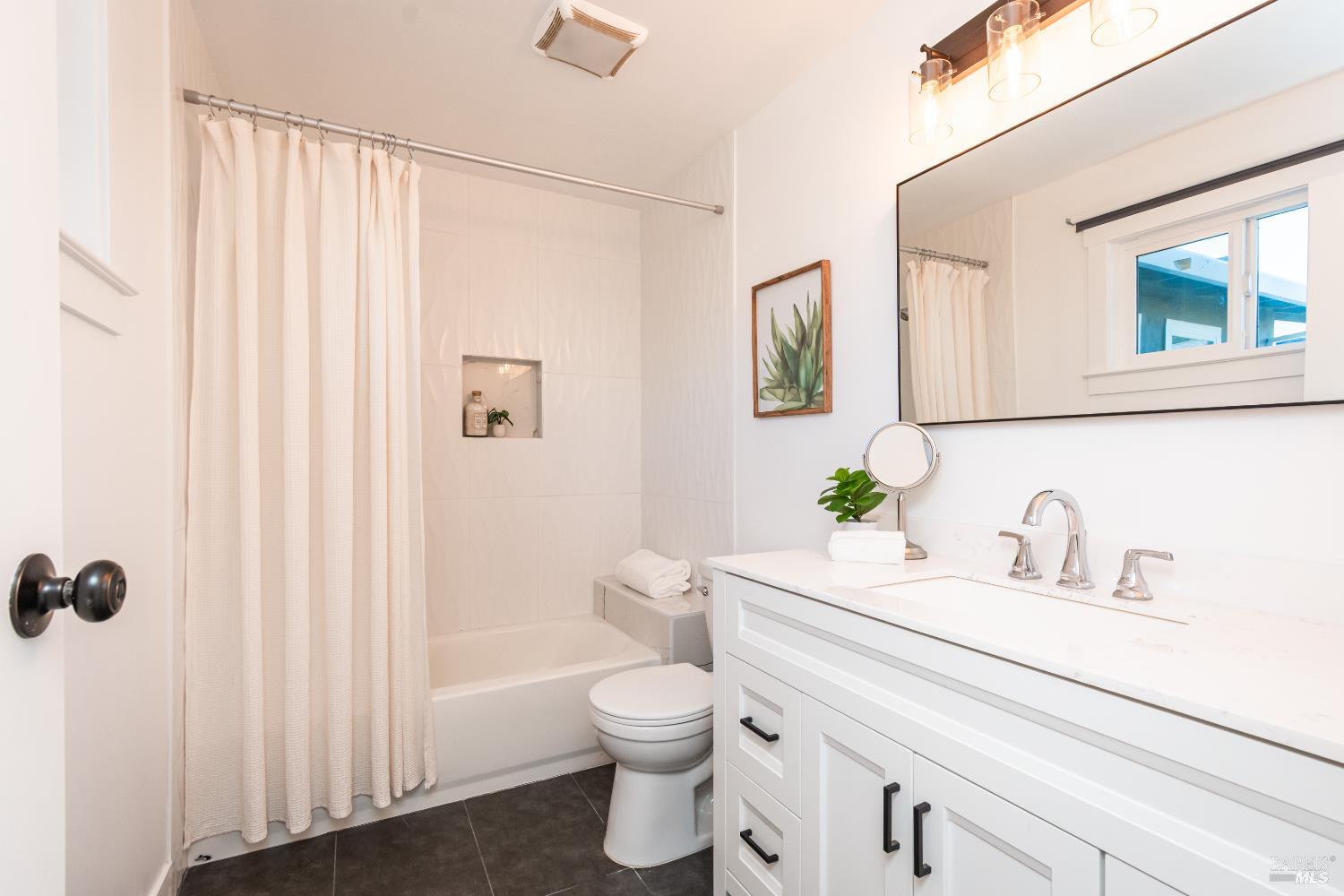 Detail Gallery Image 36 of 48 For 1842 Trower Ave, Napa,  CA 94558 - 3 Beds | 2 Baths