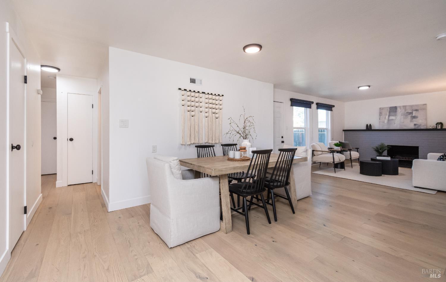 Detail Gallery Image 10 of 48 For 1842 Trower Ave, Napa,  CA 94558 - 3 Beds | 2 Baths