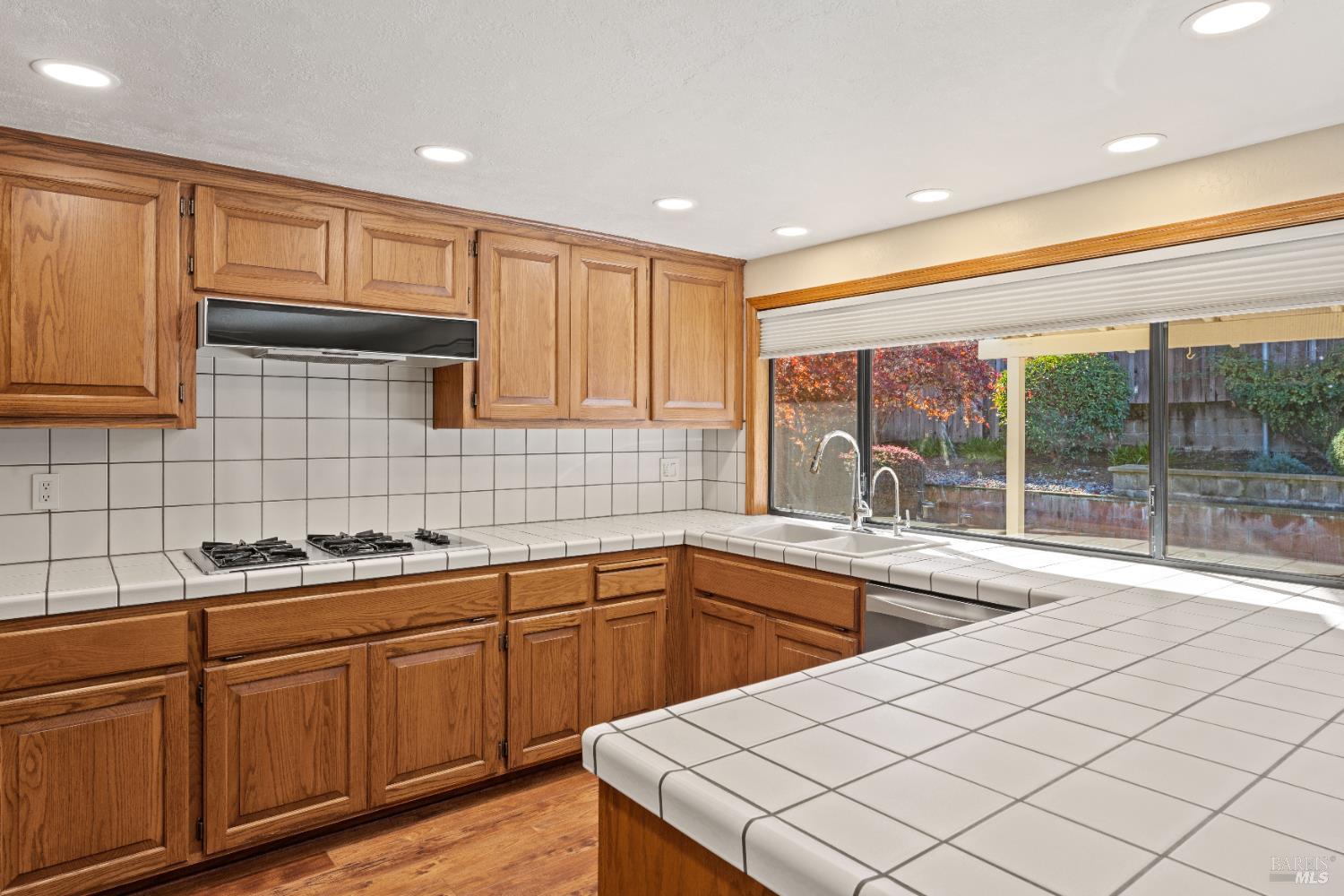 Detail Gallery Image 8 of 22 For 534 Nokomis Dr, Ukiah,  CA 95482 - 3 Beds | 2 Baths