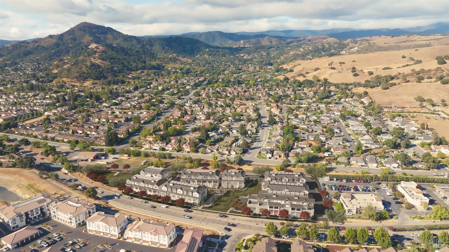 Detail Gallery Image 5 of 5 For 18494 La Puerta Ln, Morgan Hill,  CA 95037 - 3 Beds | 3 Baths