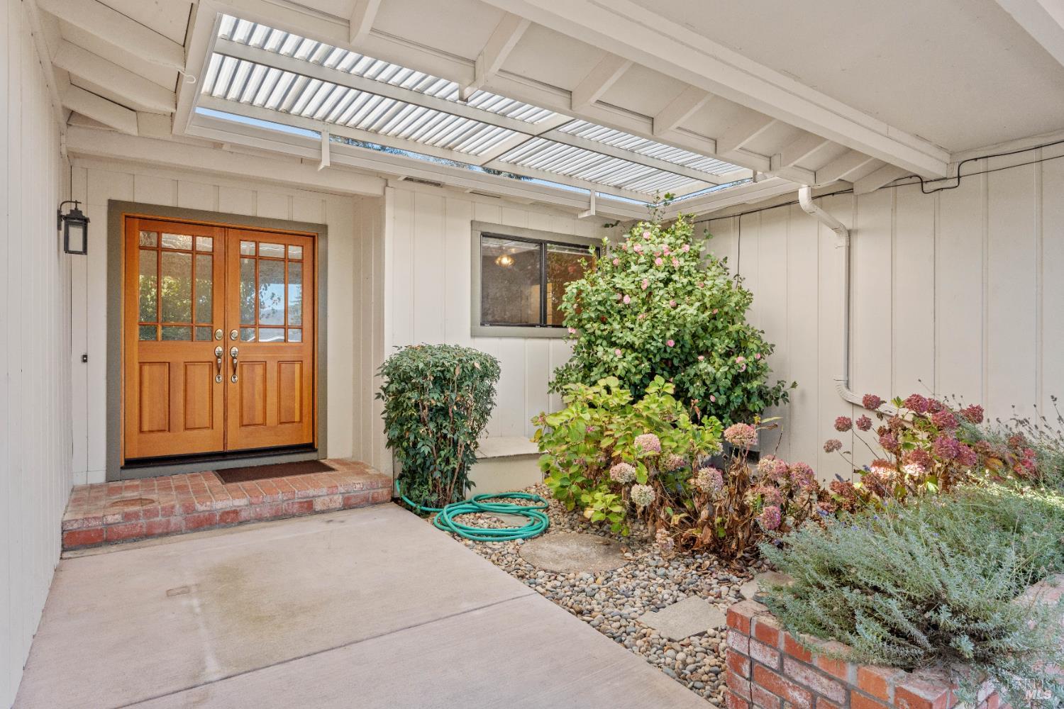 Front Image Thumbnail for BA325100079