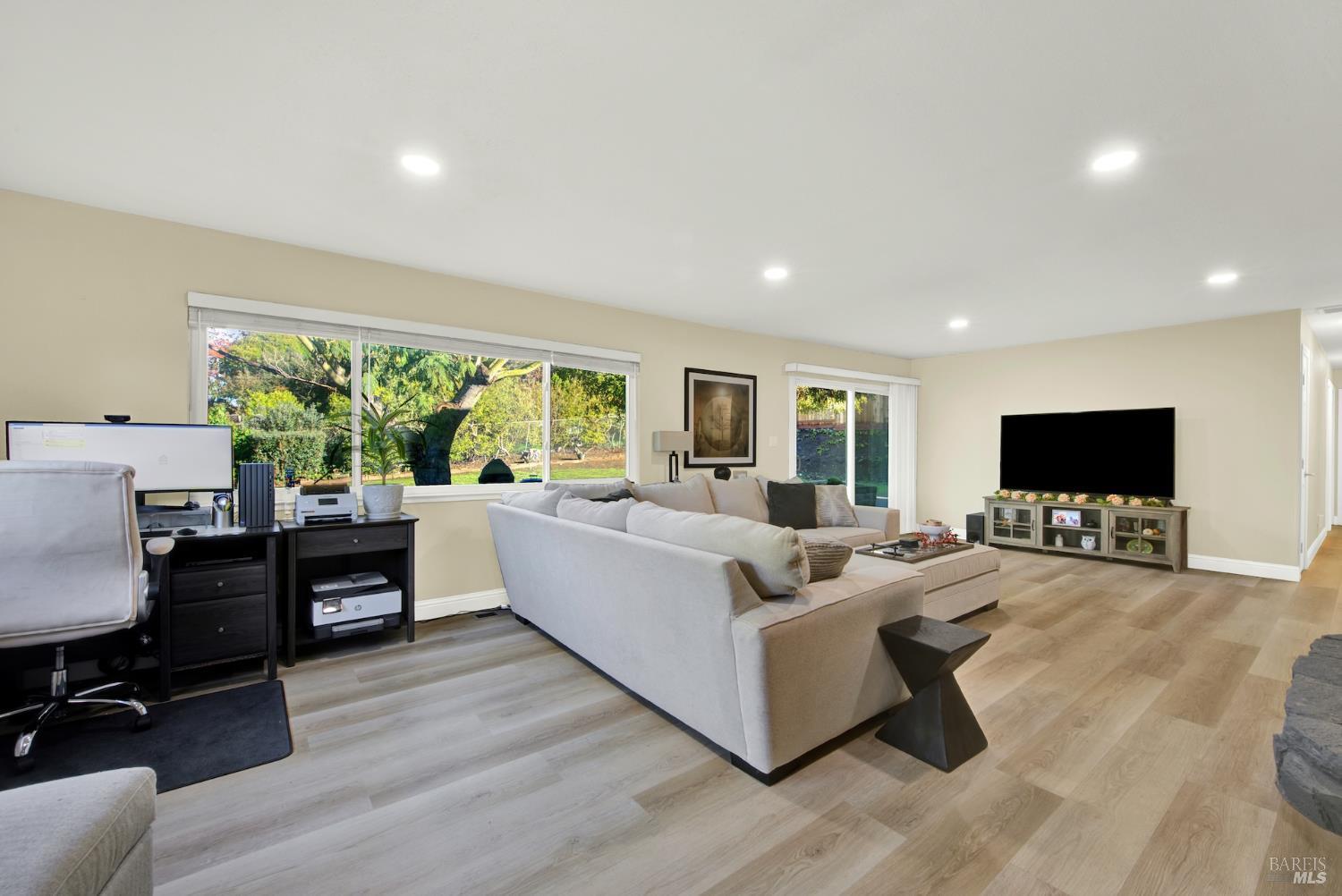 Detail Gallery Image 11 of 56 For 4118 Georgia St, Vallejo,  CA 94591 - 3 Beds | 2 Baths