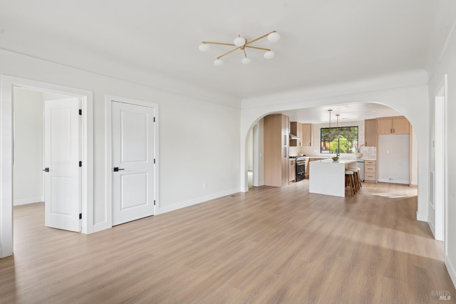 Detail Gallery Image 3 of 22 For 735 Hunt Ave, Saint Helena,  CA 94574 - 3 Beds | 2 Baths